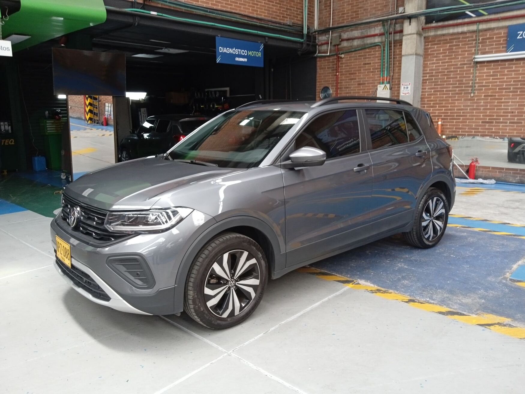 VOLKSWAGEN T-CROSS 2025