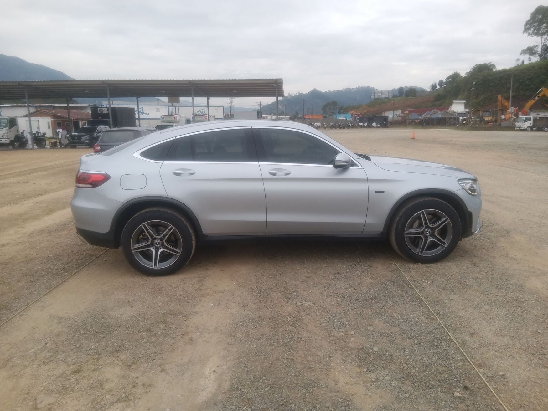 MERCEDES-BENZ GLC300E 2022