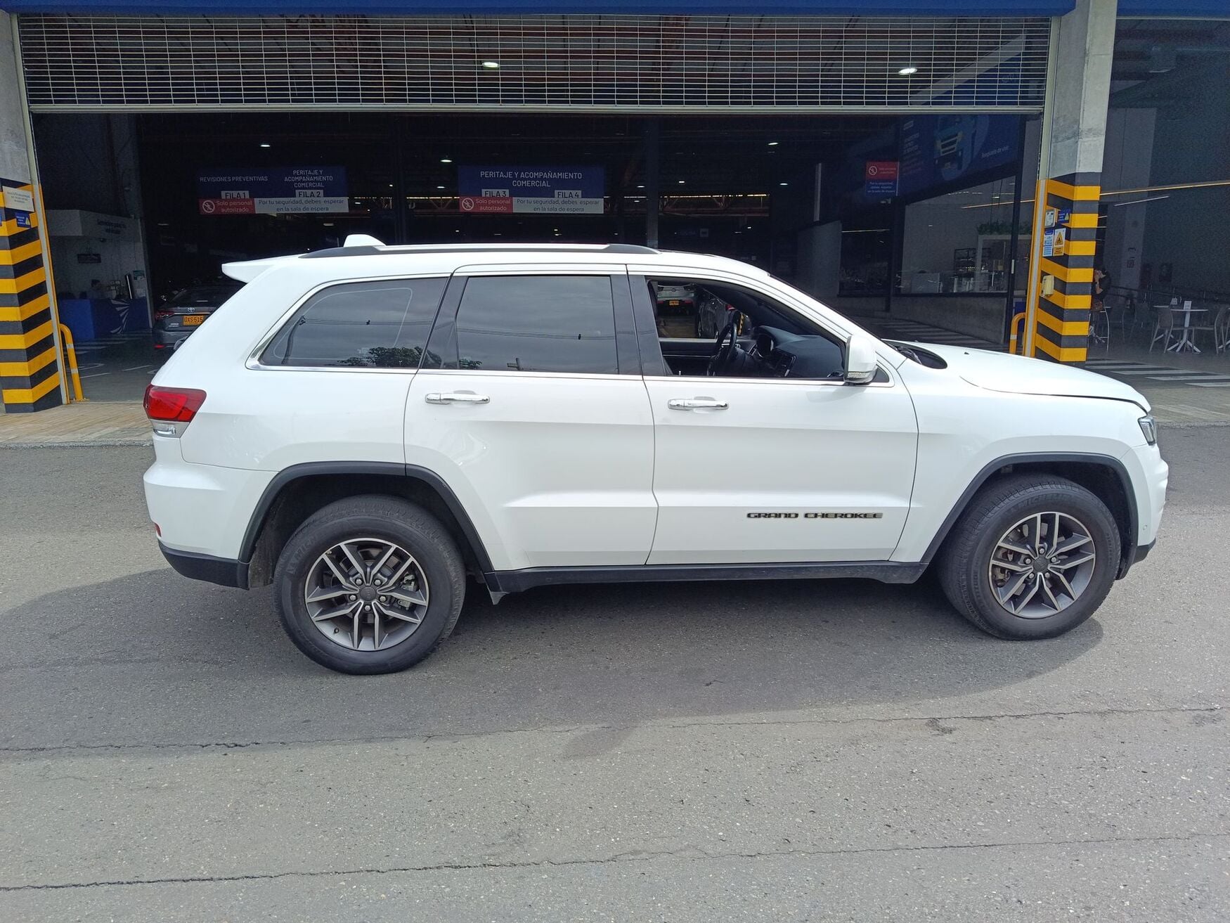 JEEP GRAND CHEROKEE 2021