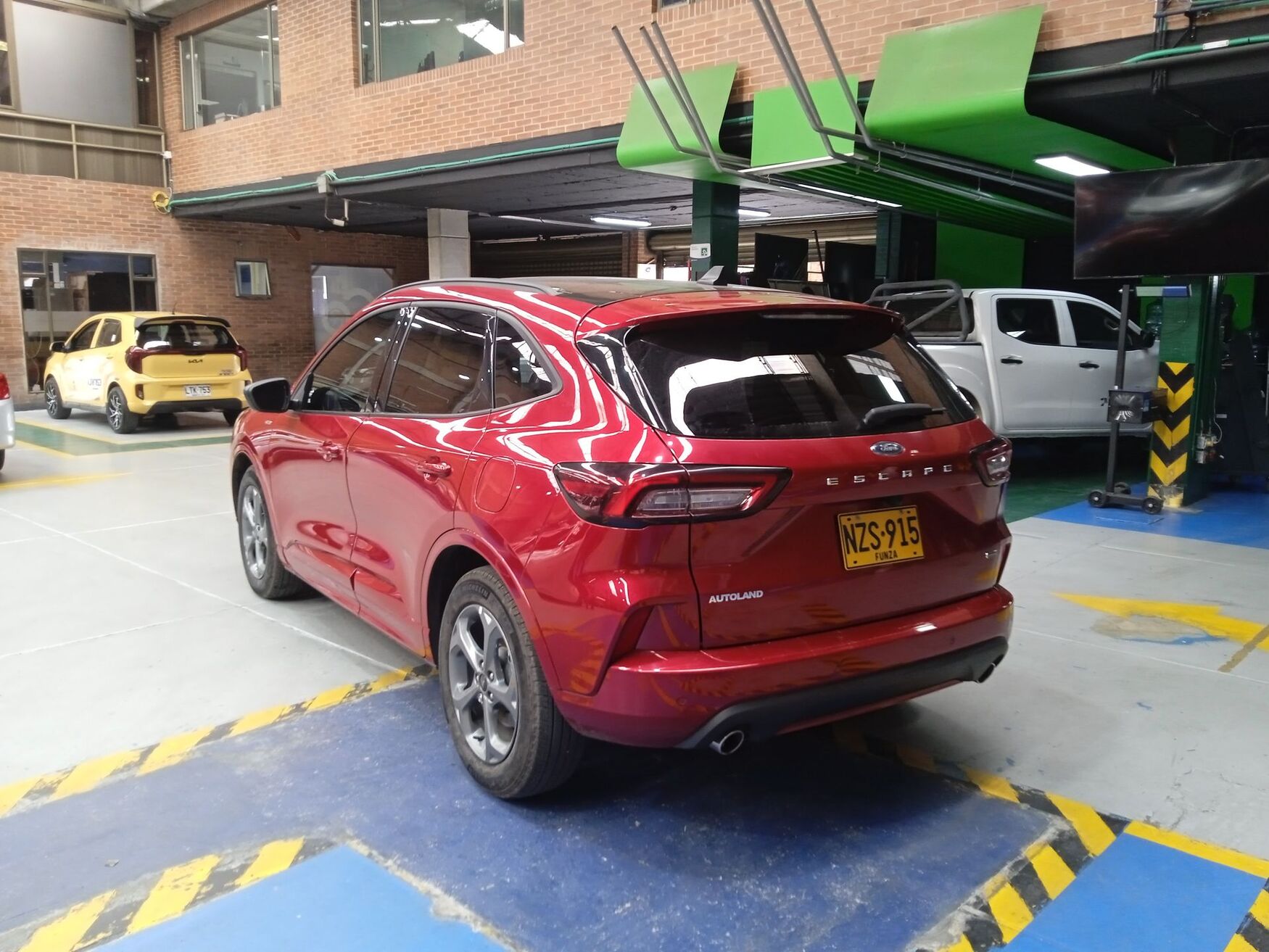 FORD ESCAPE 2024