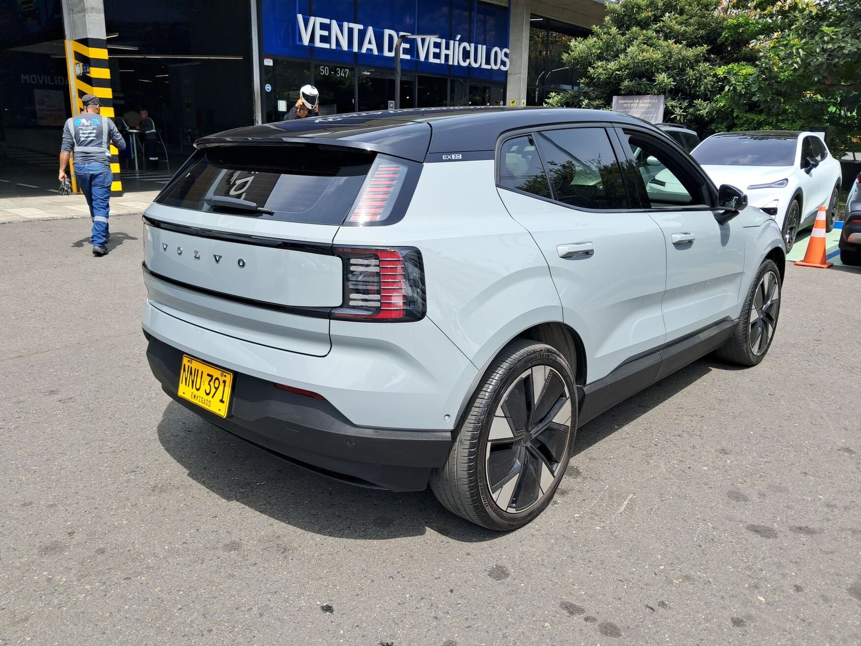 VOLVO XC30 2024