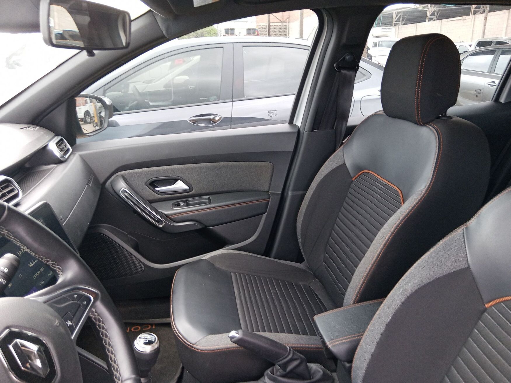 RENAULT DUSTER 2026