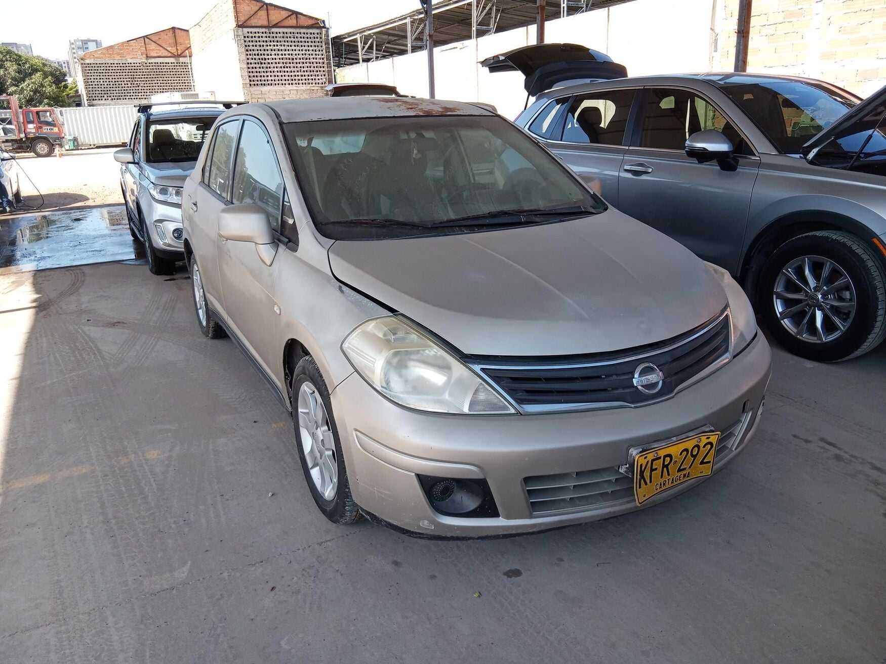 NISSAN TIIDA 2010