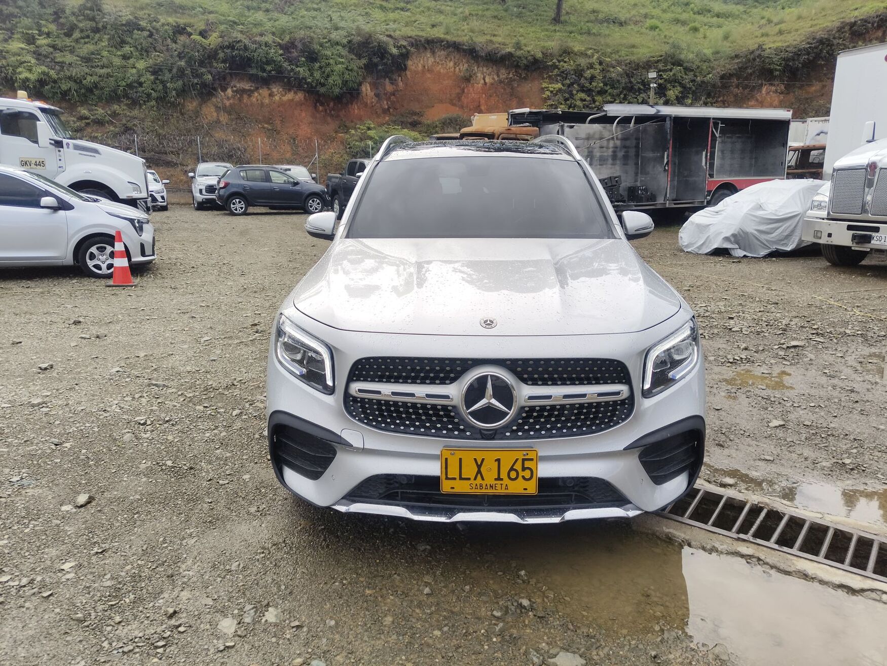 MERCEDES-BENZ GLB200 2023