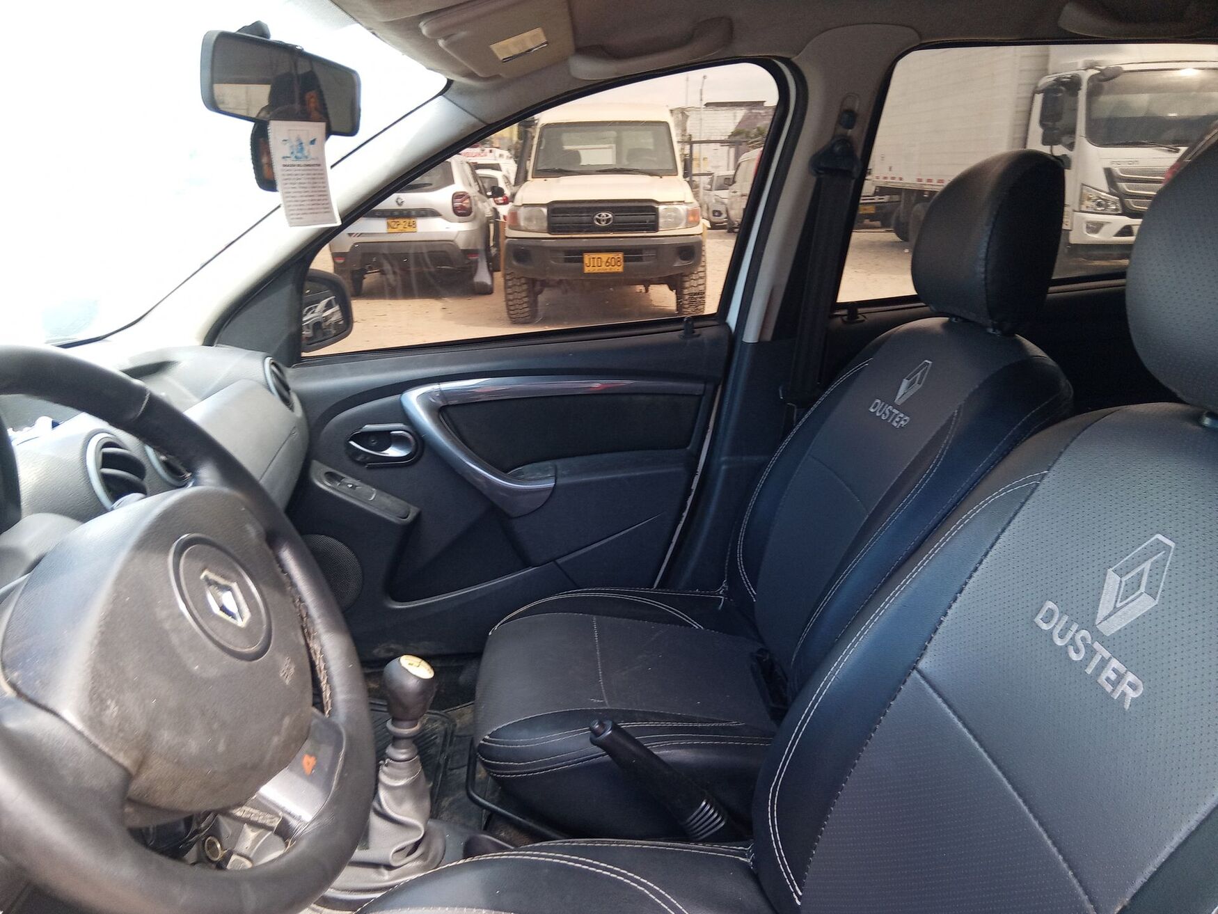 RENAULT DUSTER 2015
