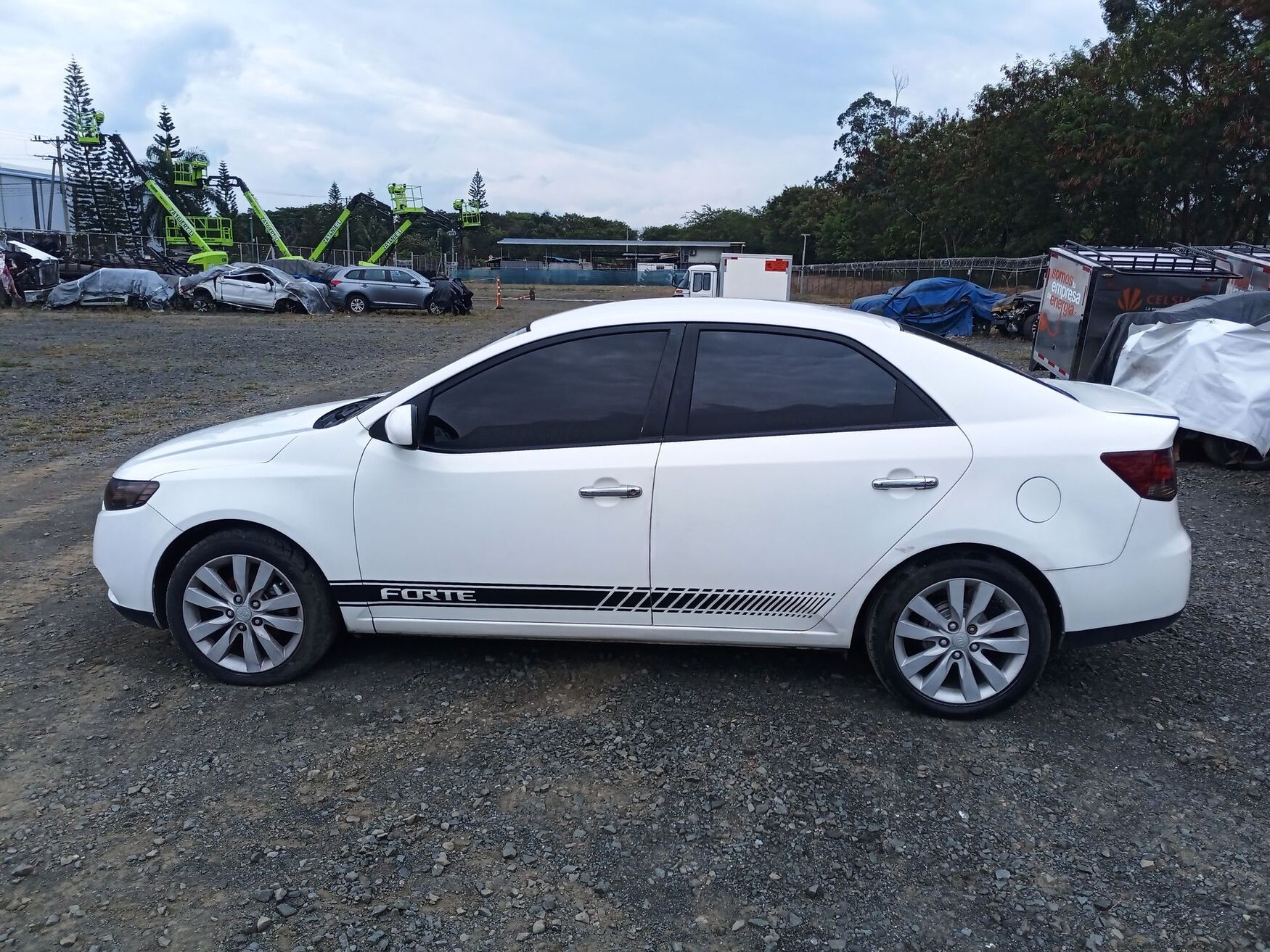 KIA CERATOFORTE 2012
