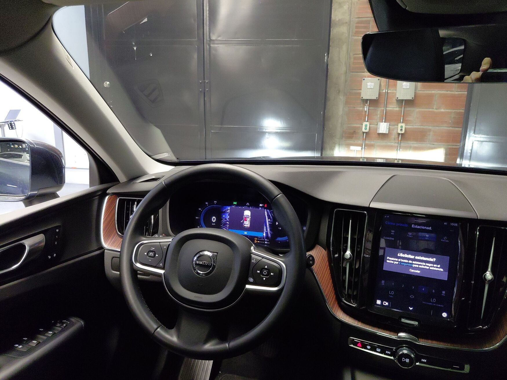 VOLVO XC60 2024
