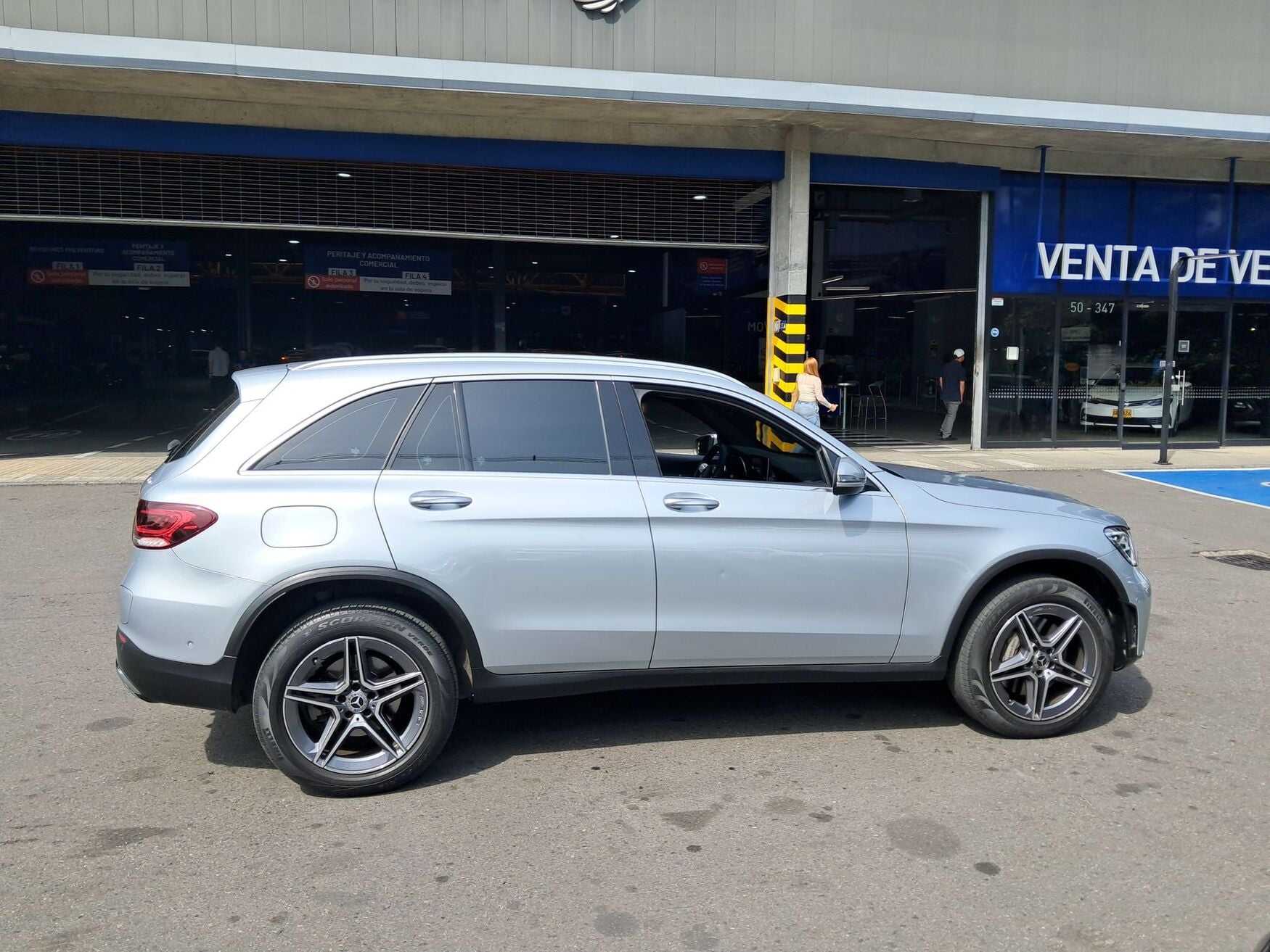 MERCEDES-BENZ GLC300E 2022