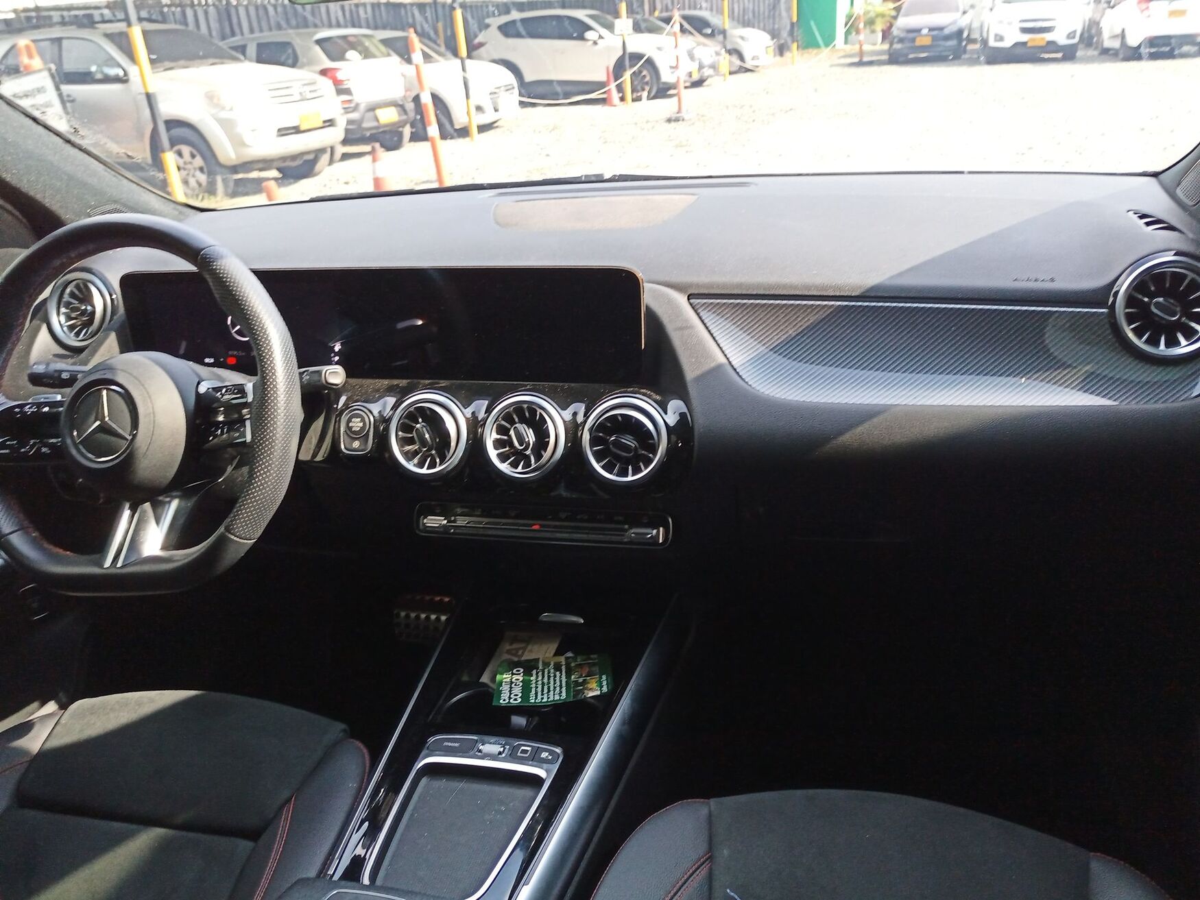 MERCEDES-BENZ GLA250 2025