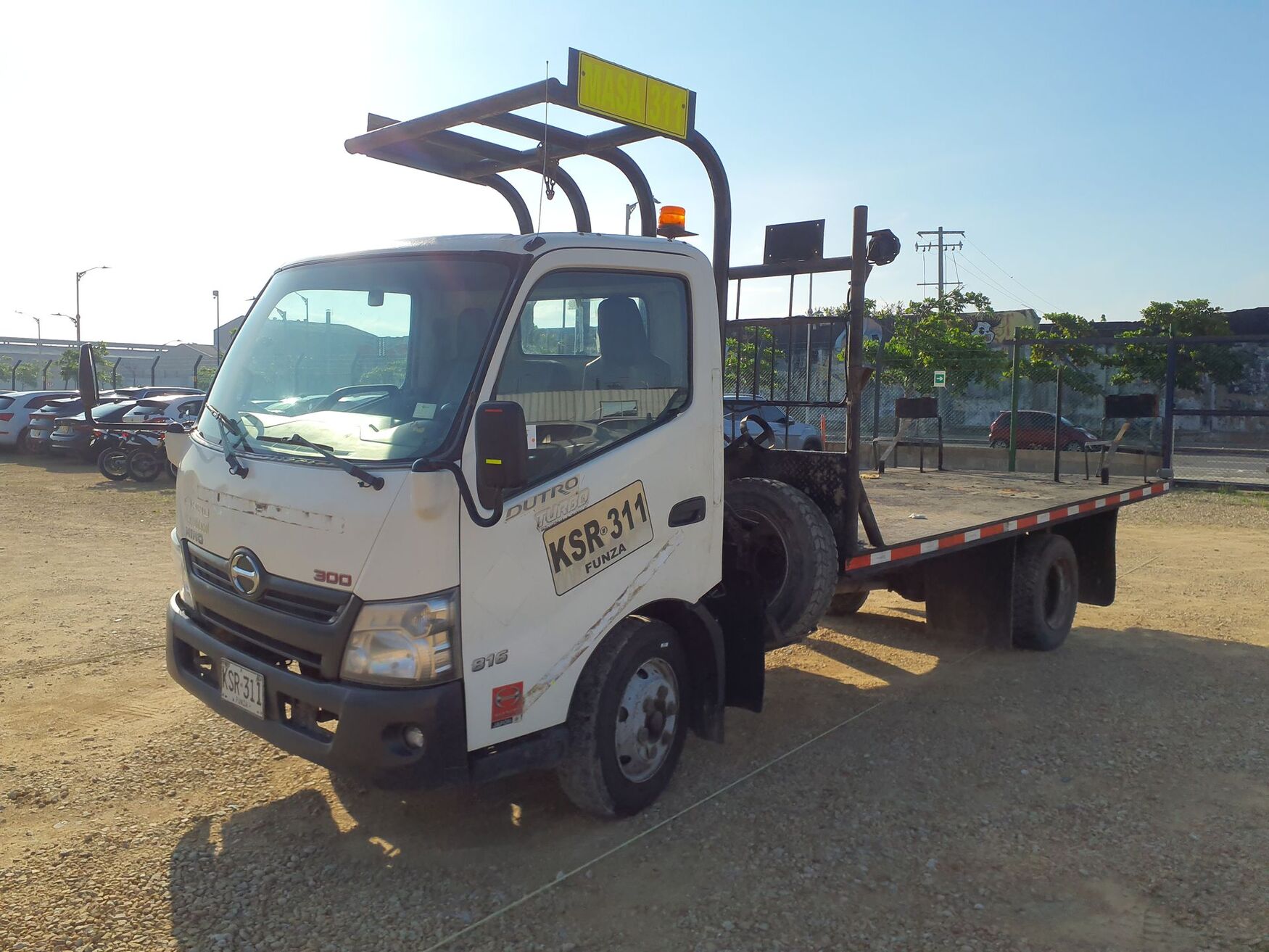 HINO DUTRO 2022