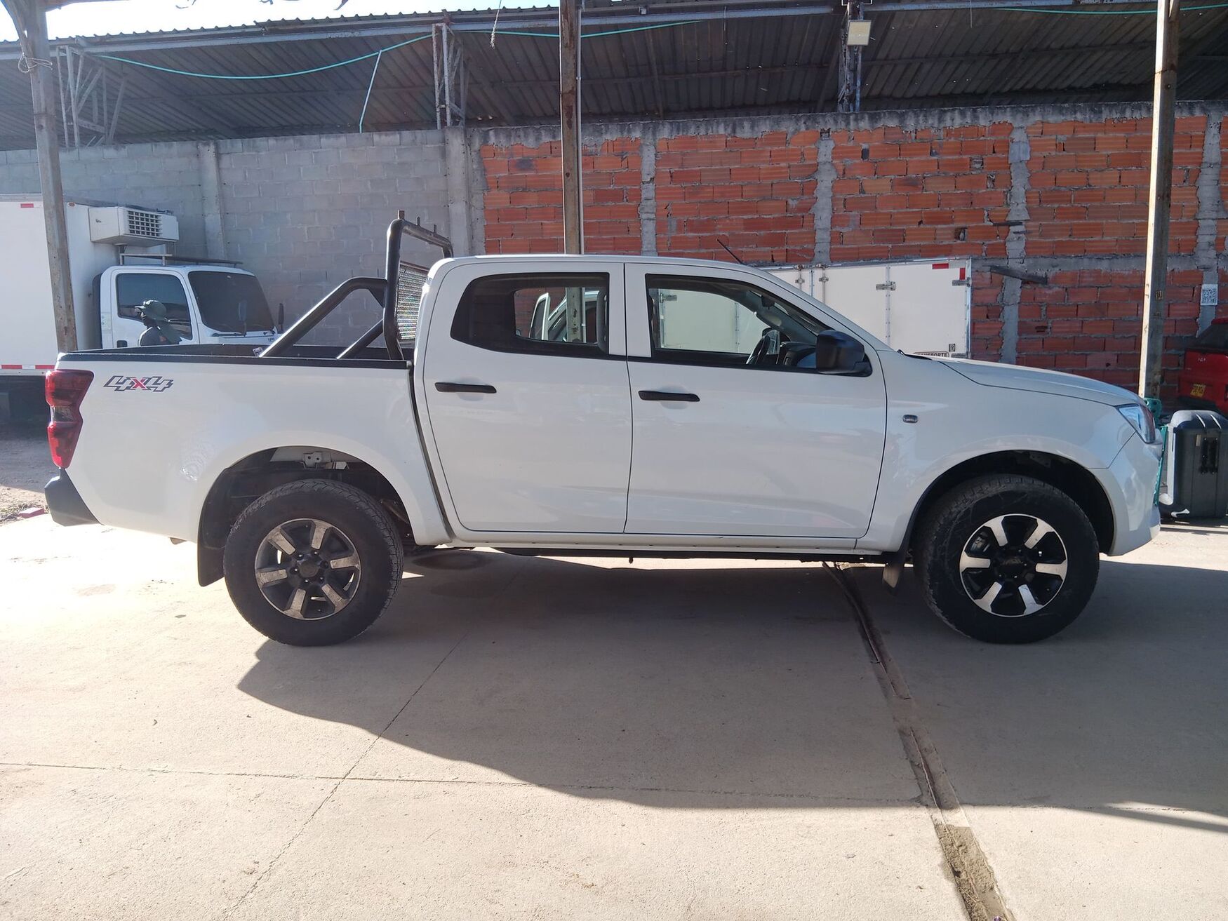 ISUZU FORCE 2025