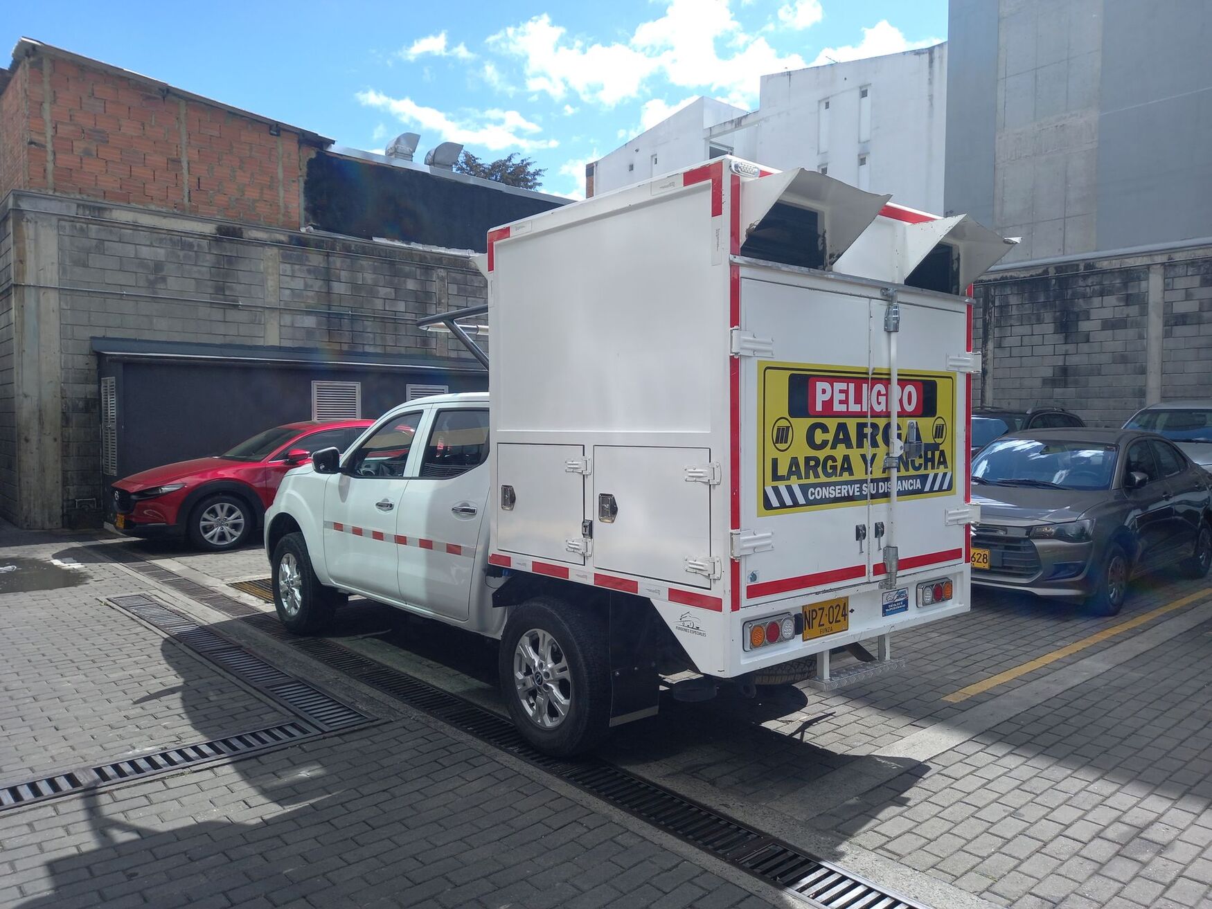 NISSAN FRONTIER 2025