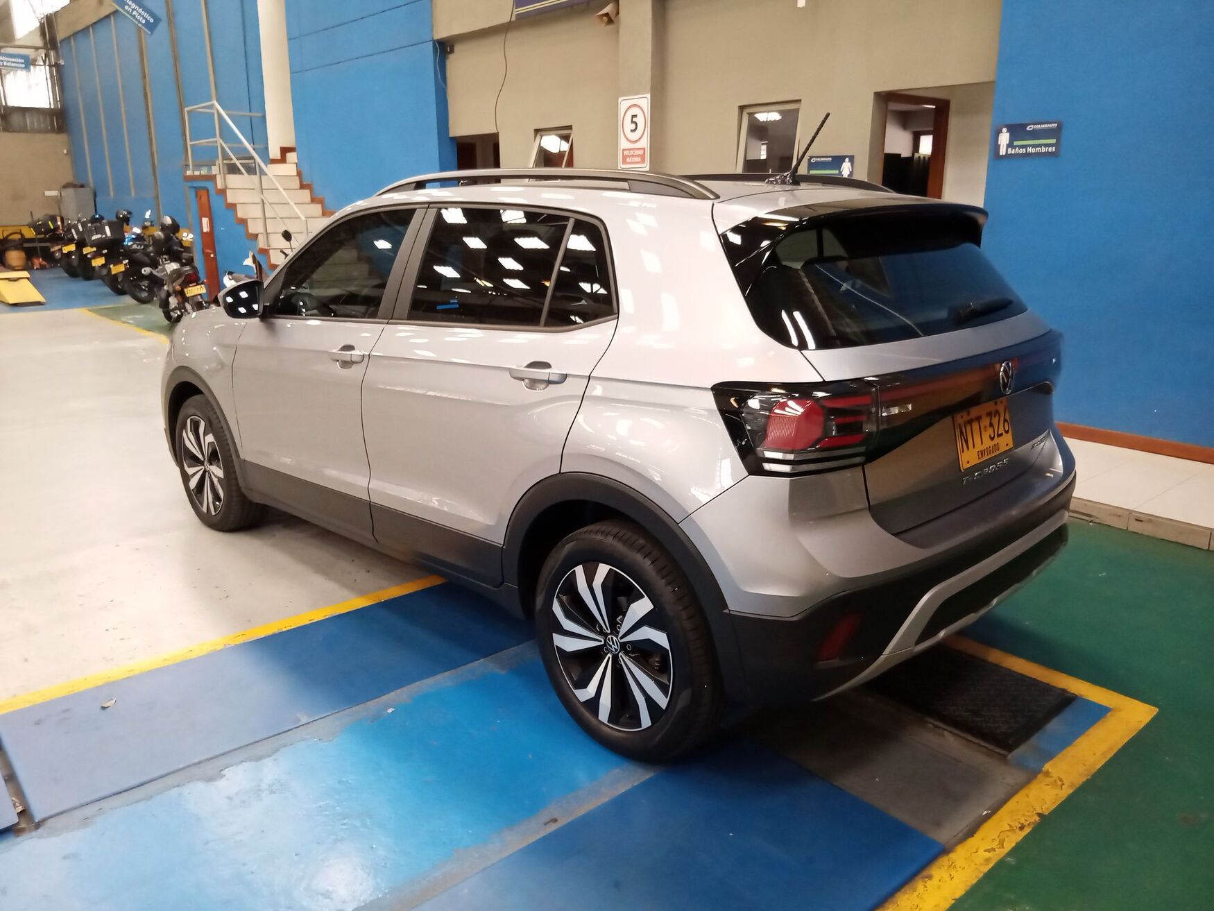 VOLKSWAGEN T-CROSS 2025