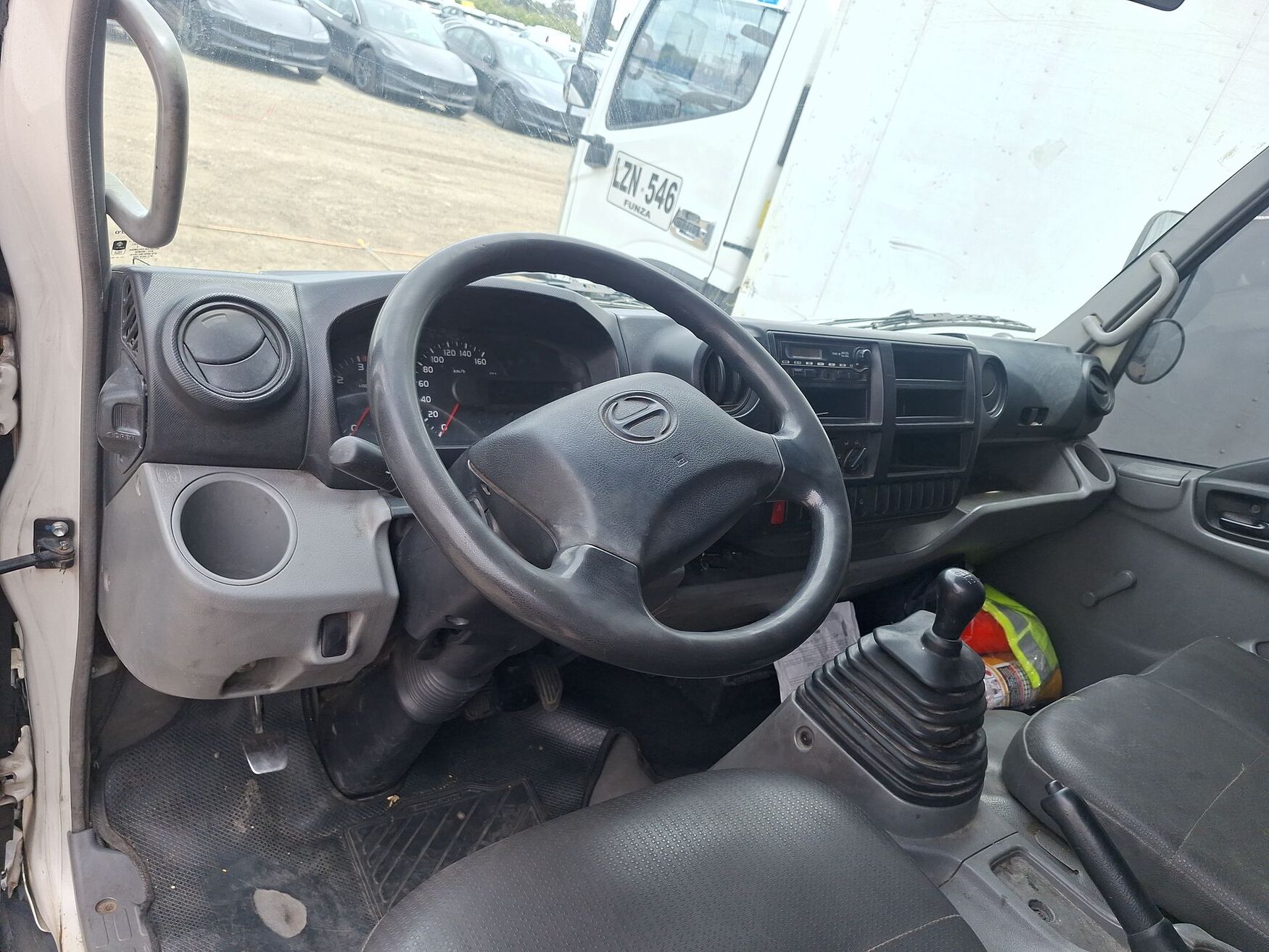 HINO DUTRO 2017