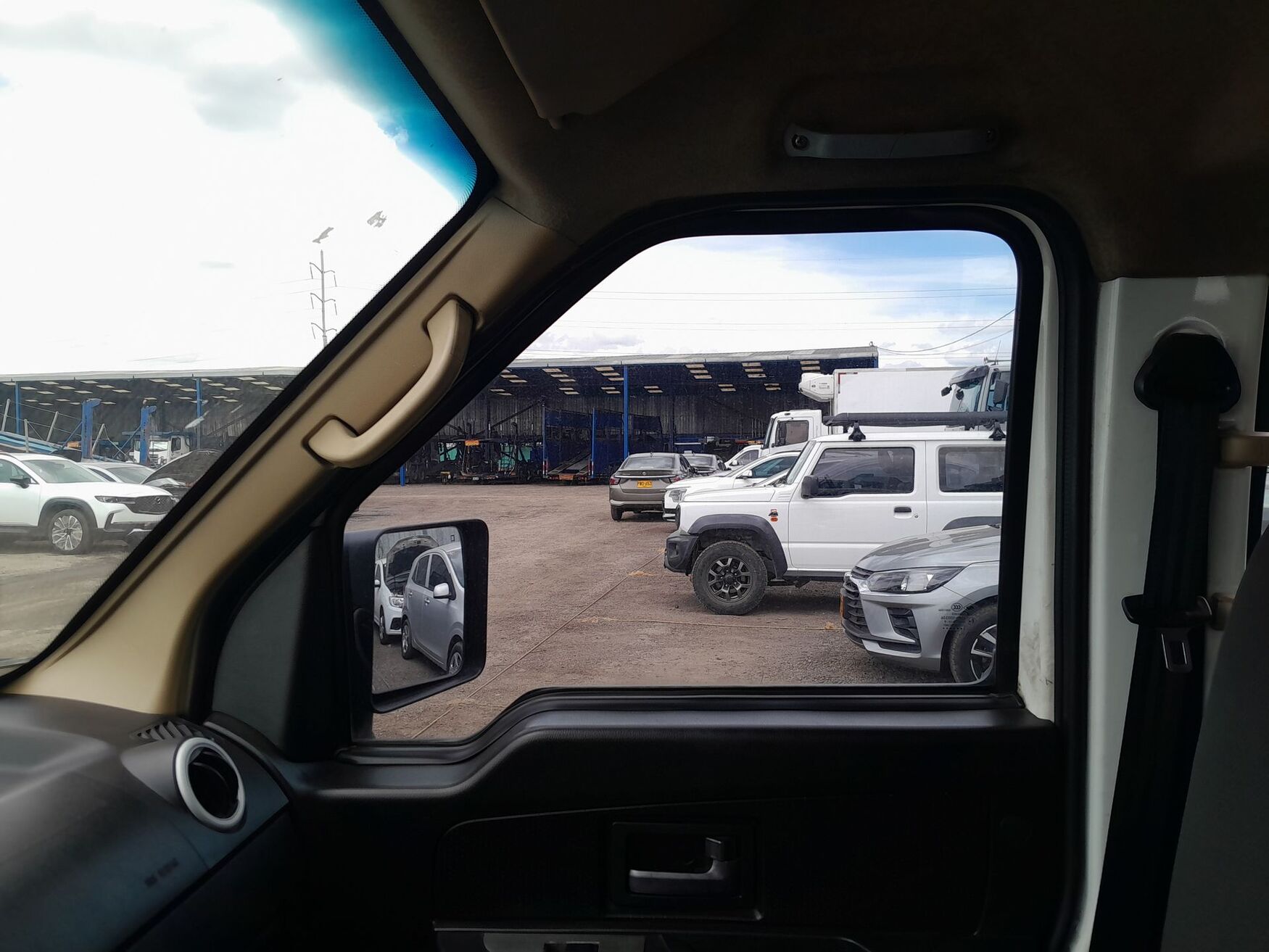 DFSK C37 2024
