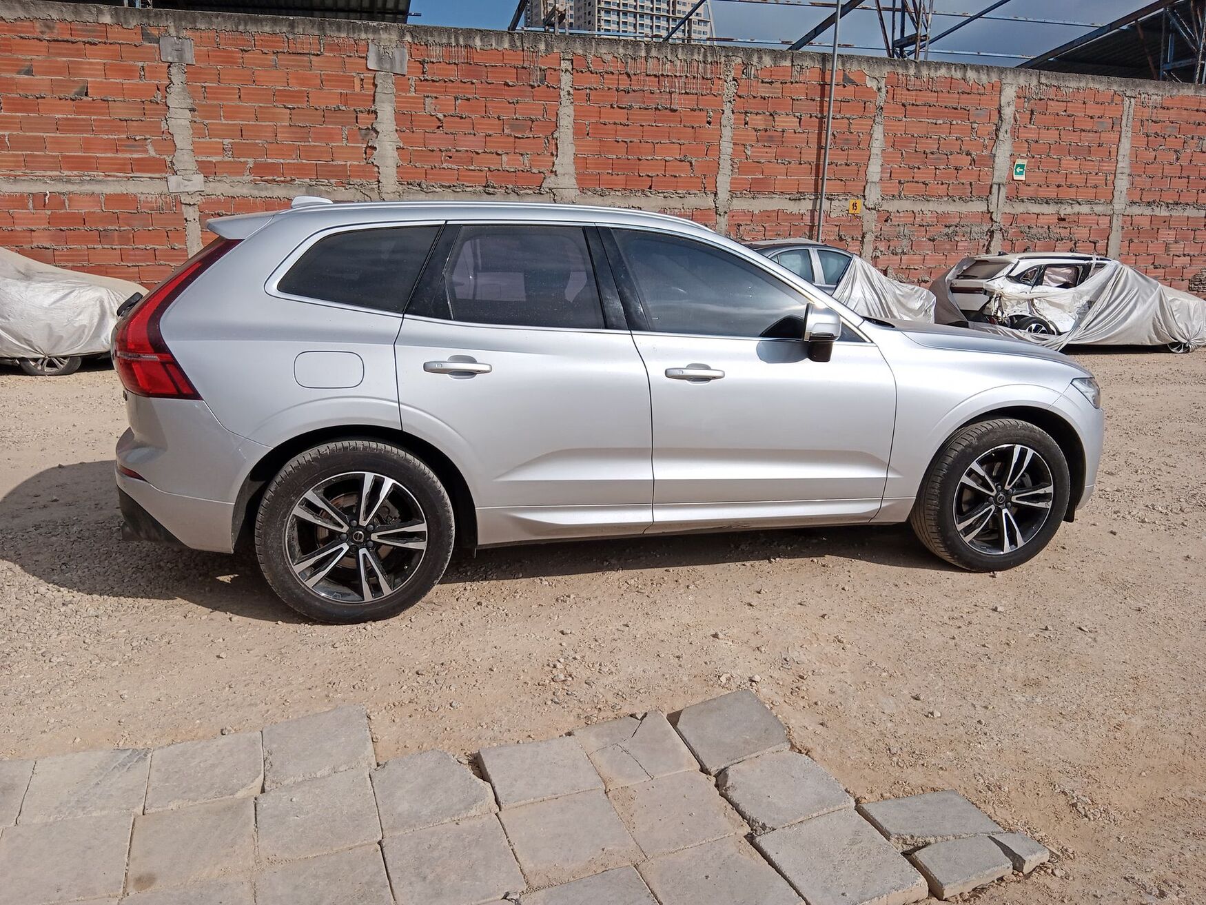 VOLVO XC60 2021