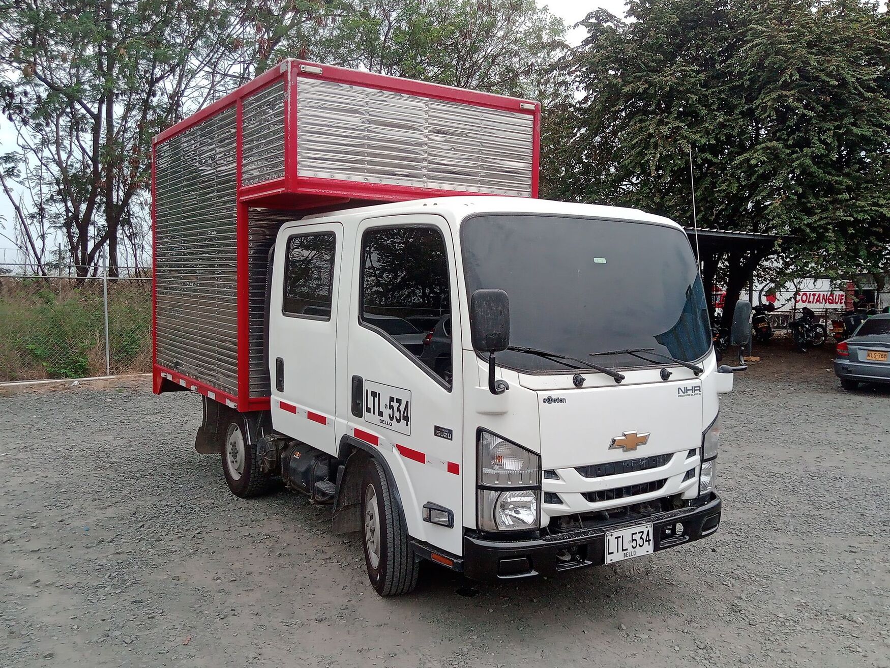 CHEVROLET NHR DOBLE 2023