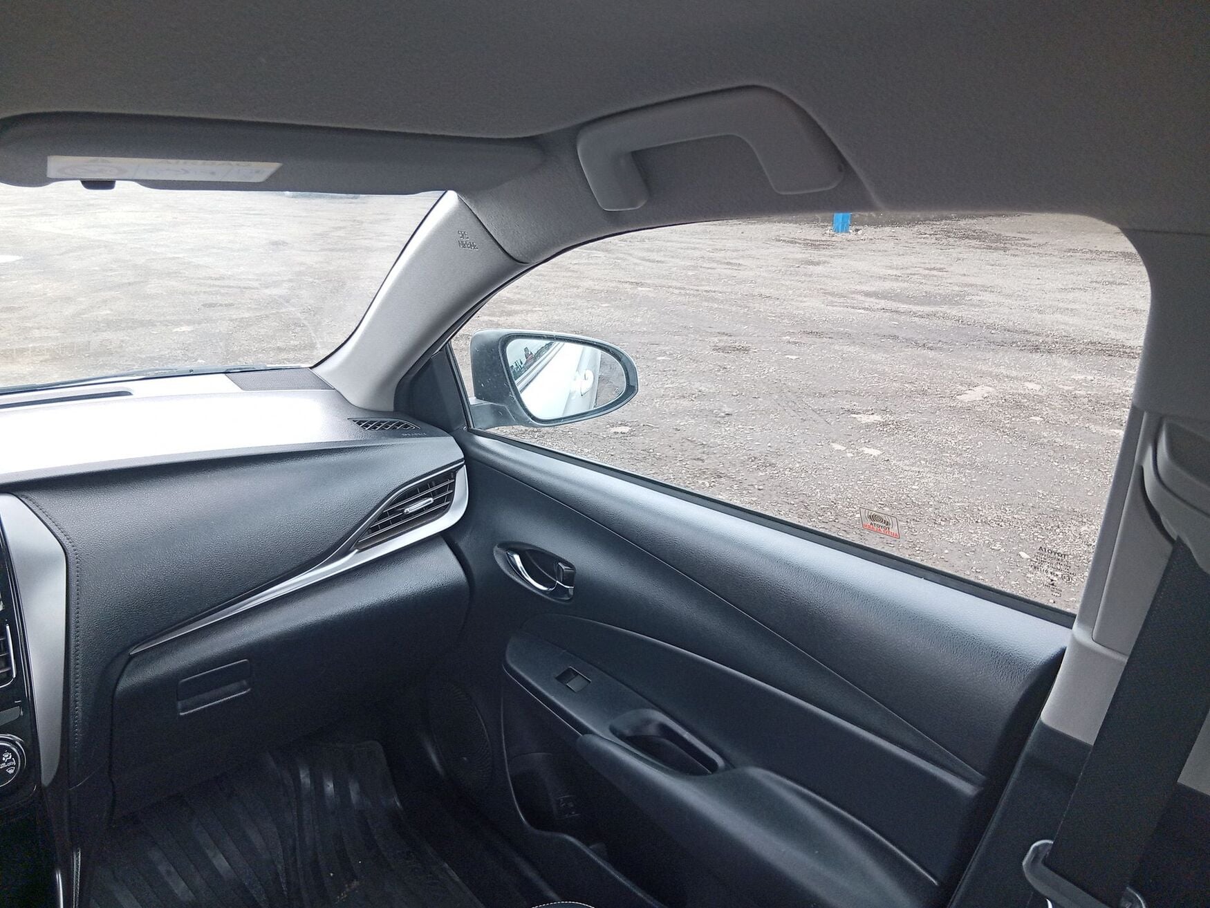 TOYOTA YARIS 2023