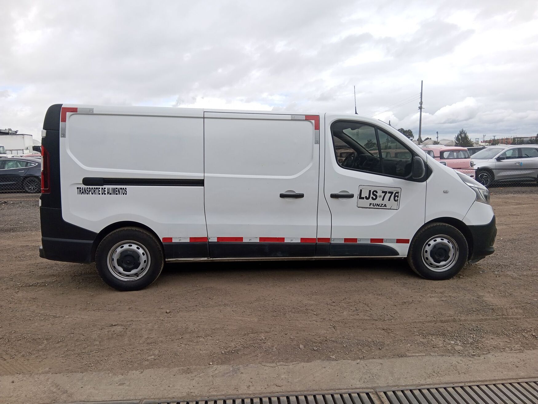 RENAULT TRAFIC 2023