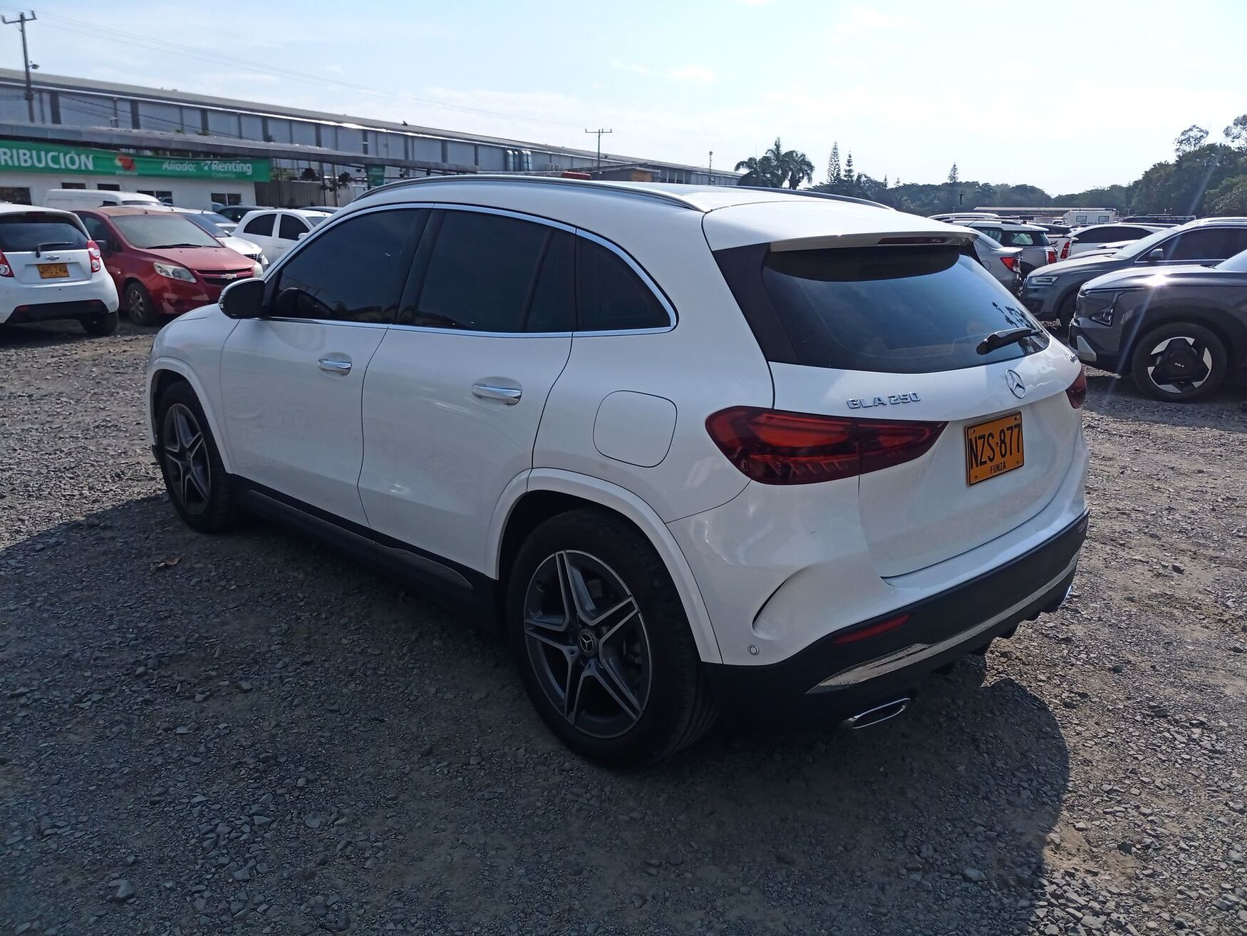 MERCEDES-BENZ GLA250 2025