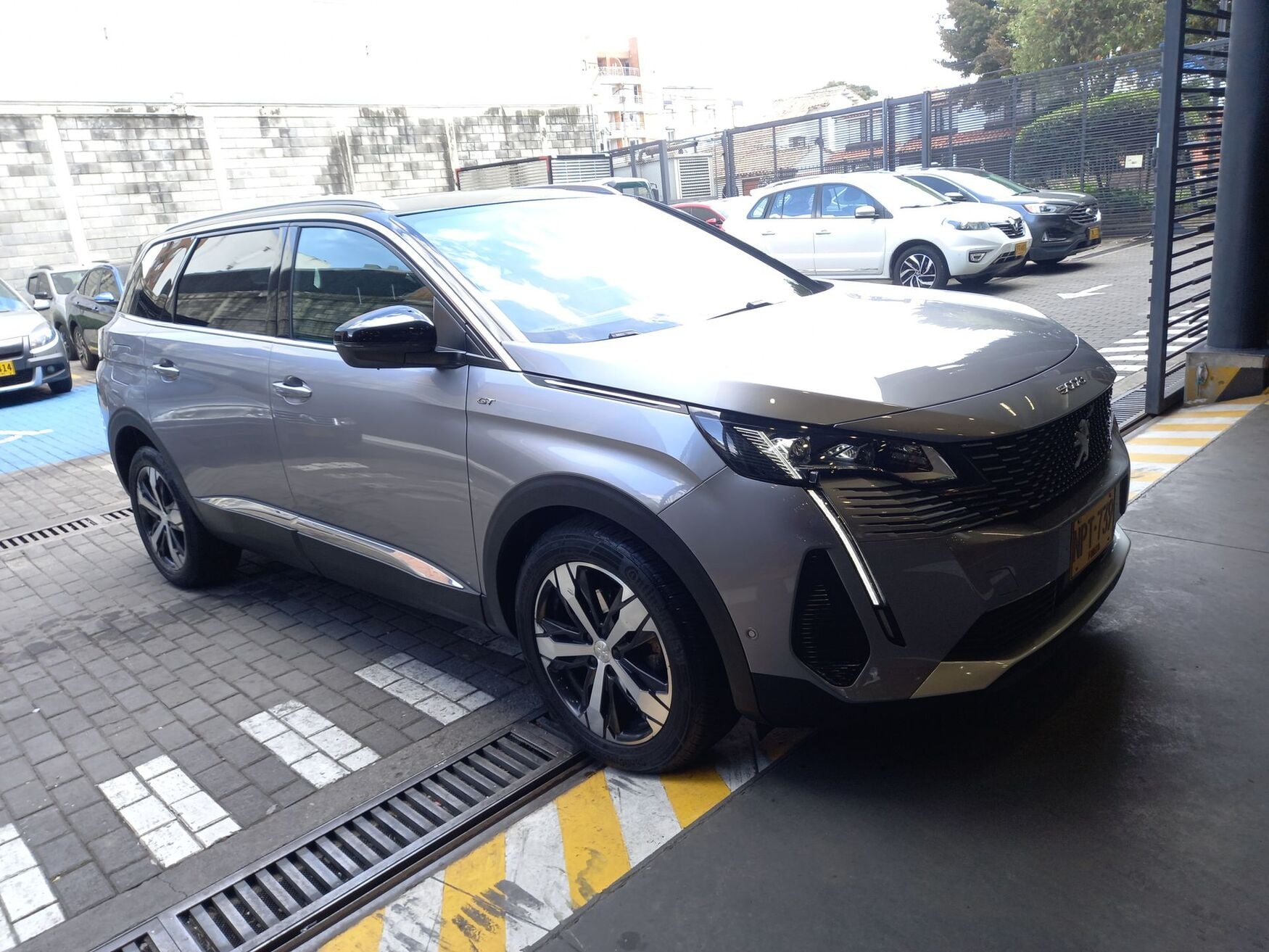 PEUGEOT 5008 2024