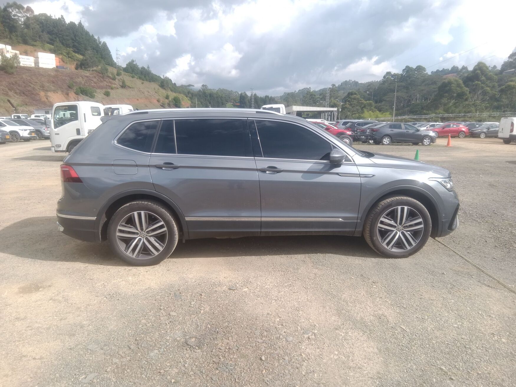 VOLKSWAGEN TIGUAN 2024