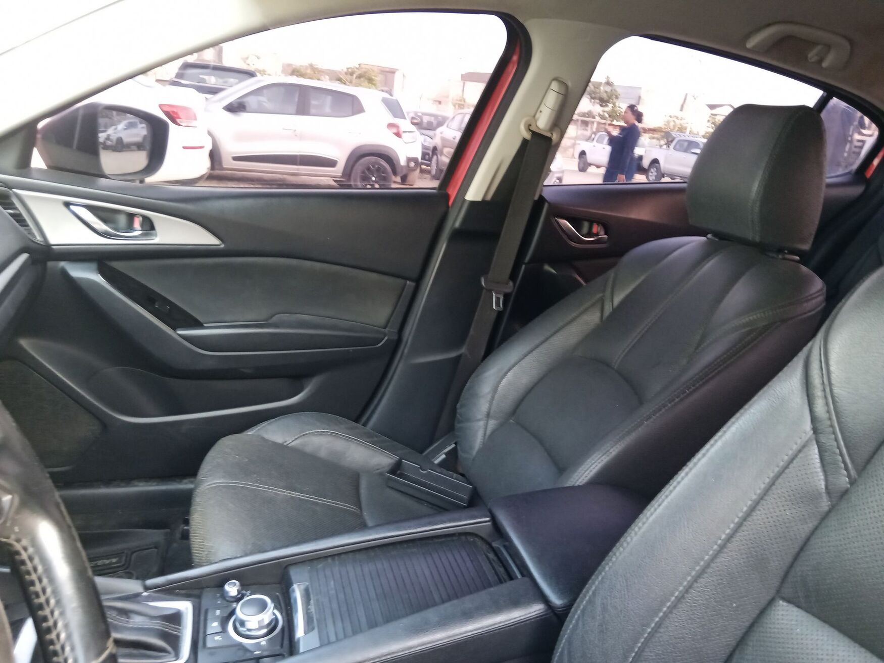 MAZDA 3 2019