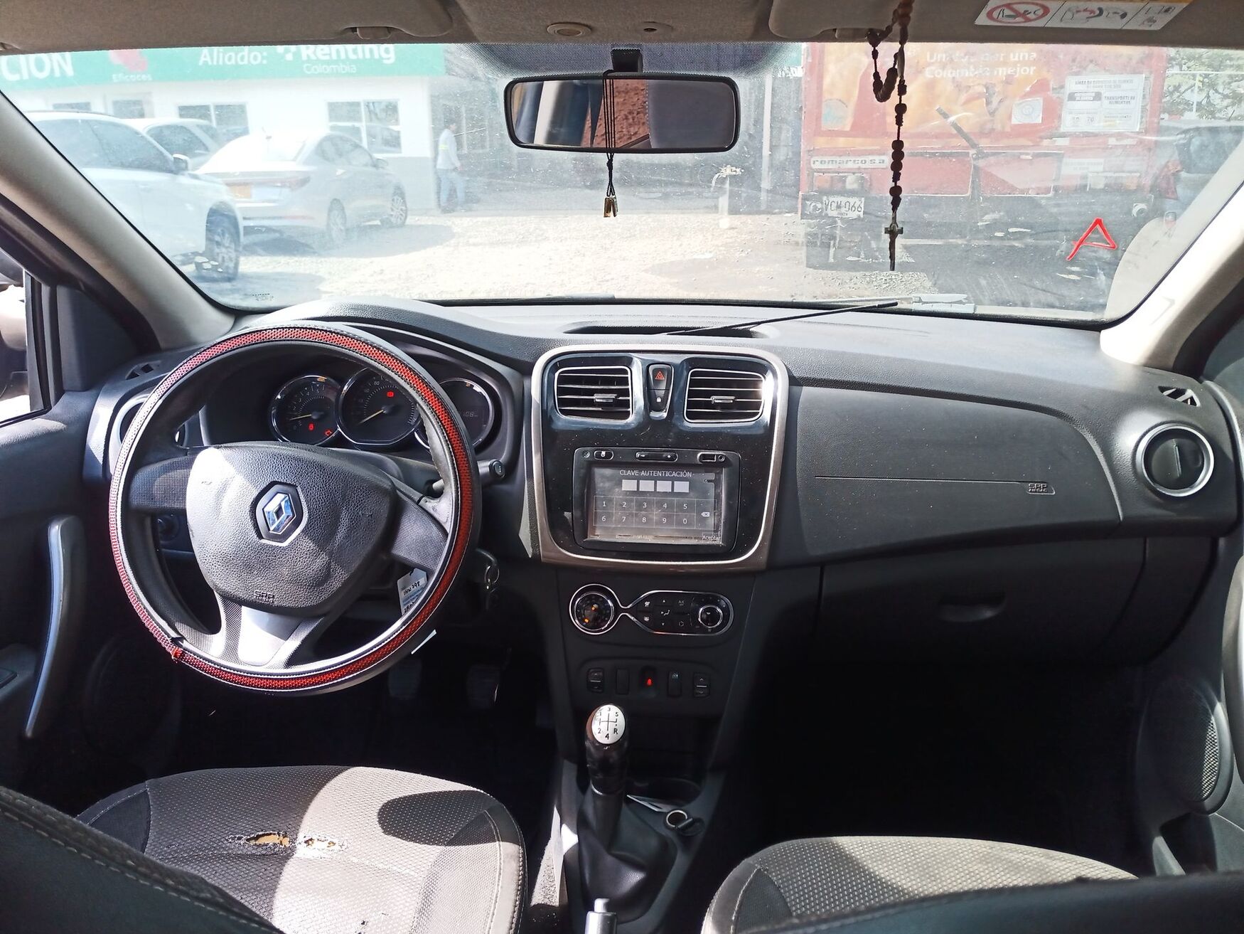 RENAULT LOGAN 2016