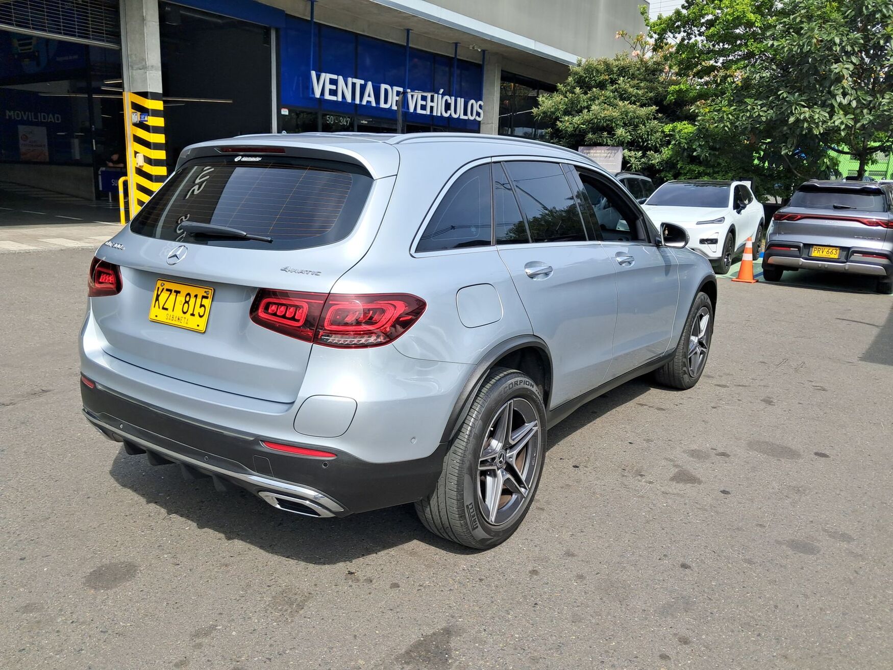 MERCEDES-BENZ GLC300E 2022