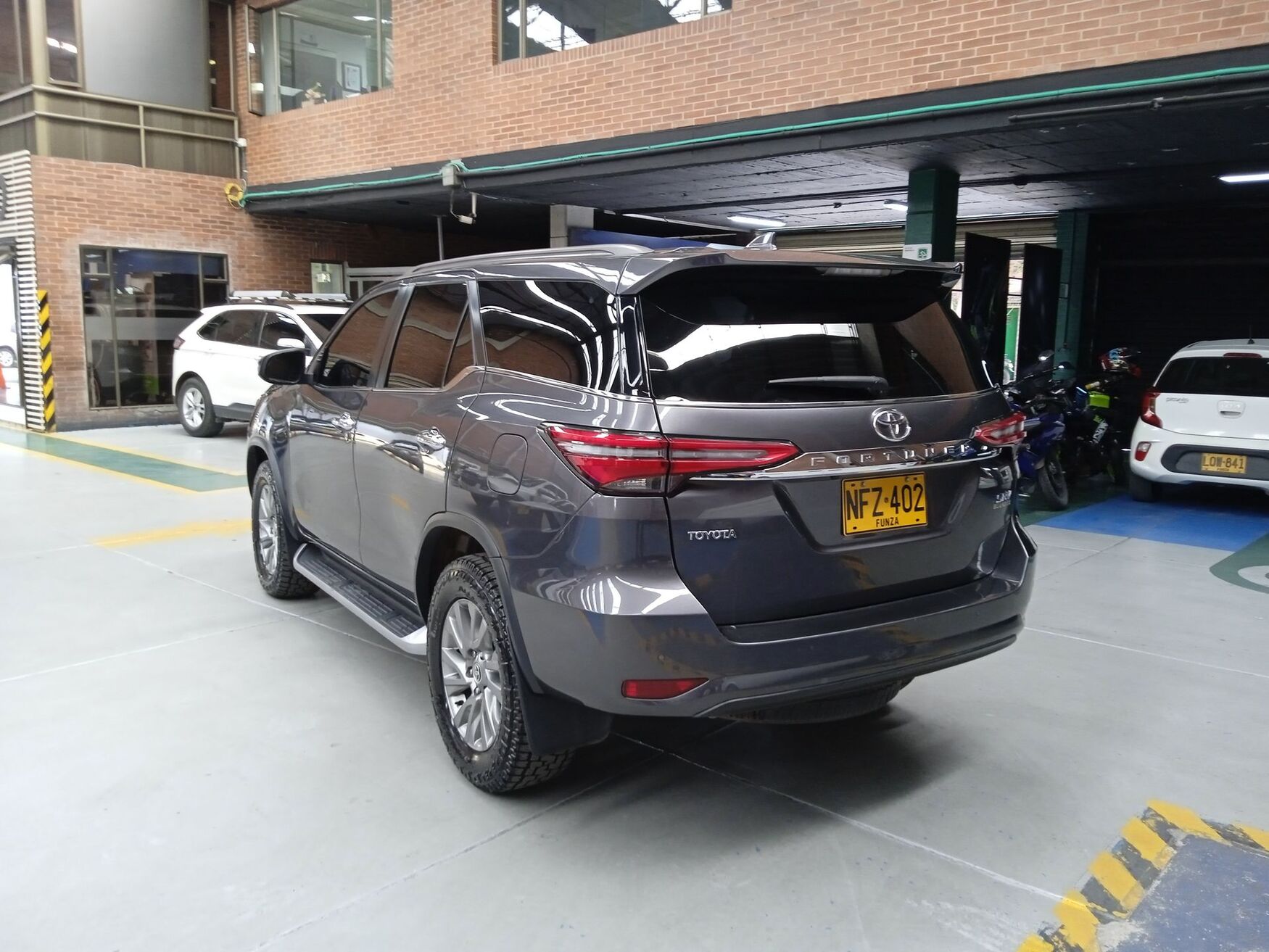 TOYOTA FORTUNER 2023