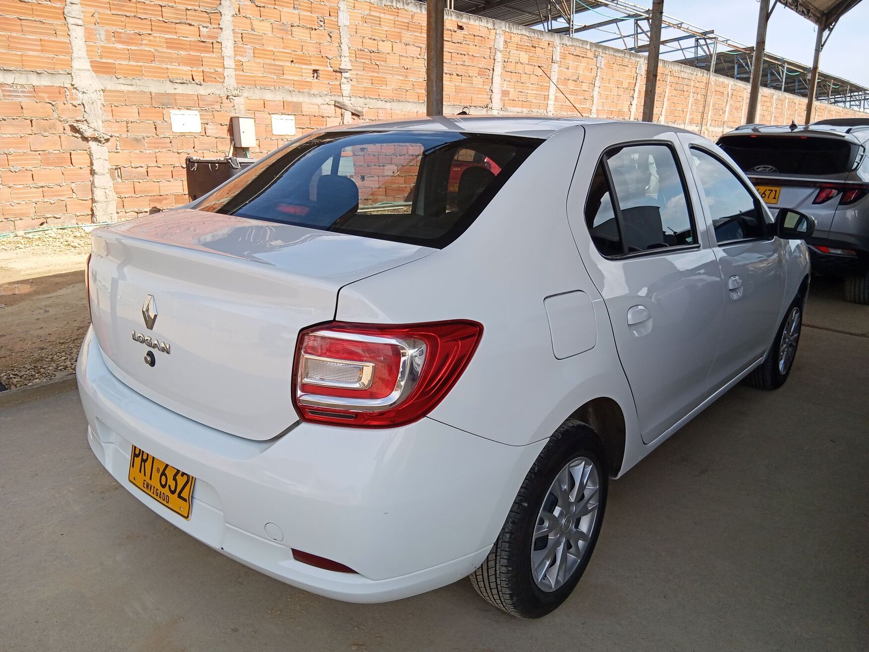 RENAULT LOGAN 2026