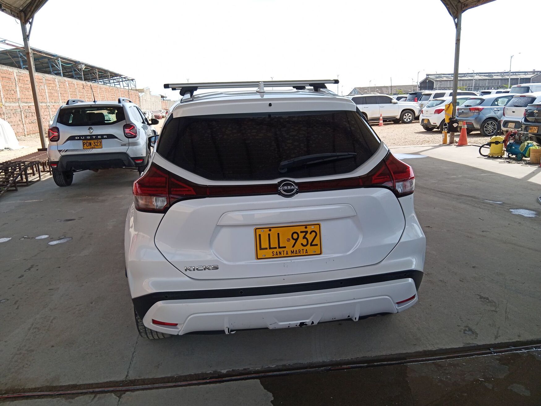 NISSAN KICKS 2023