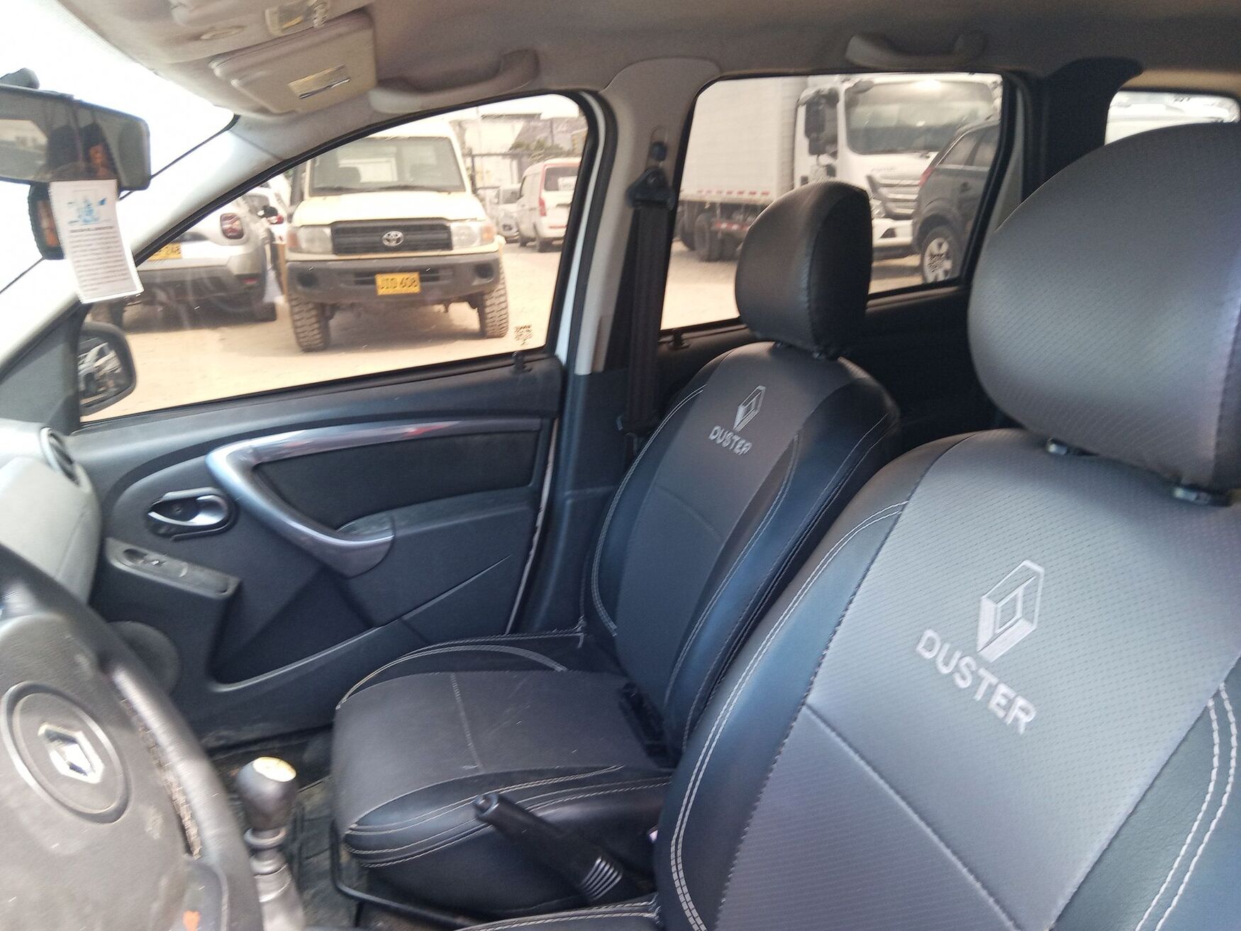 RENAULT DUSTER 2015
