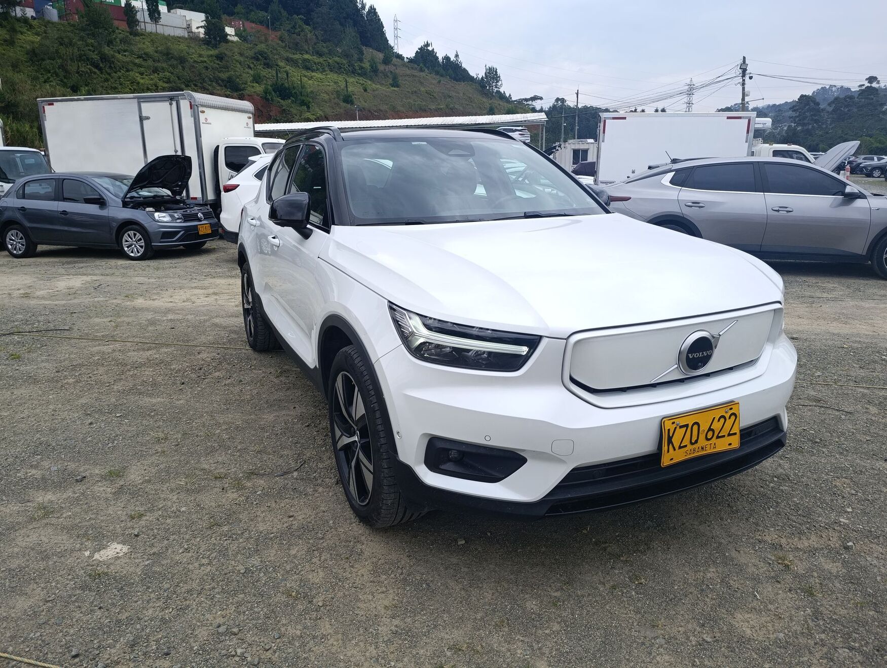 VOLVO XC40 2022