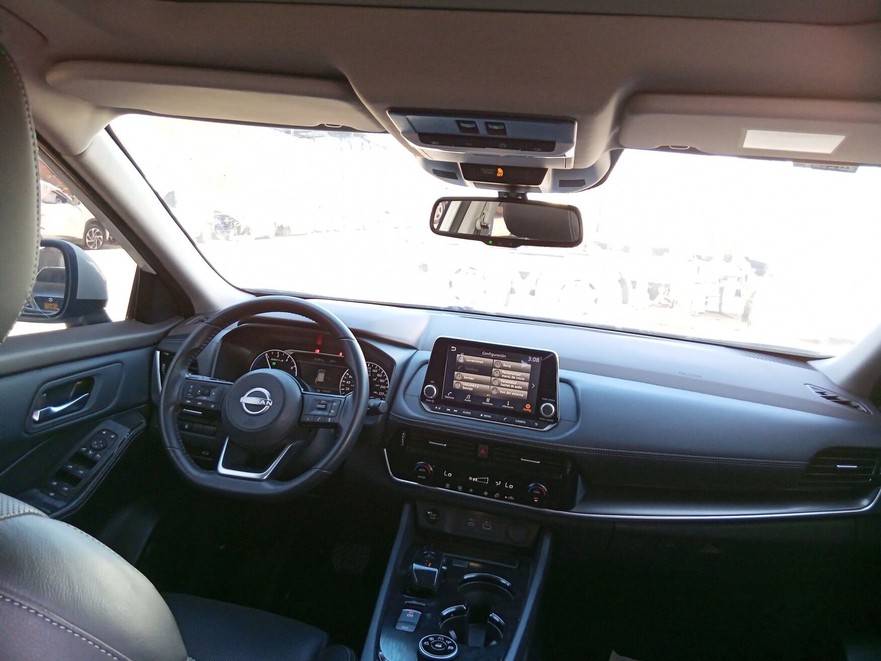 NISSAN X-TRAIL 2025