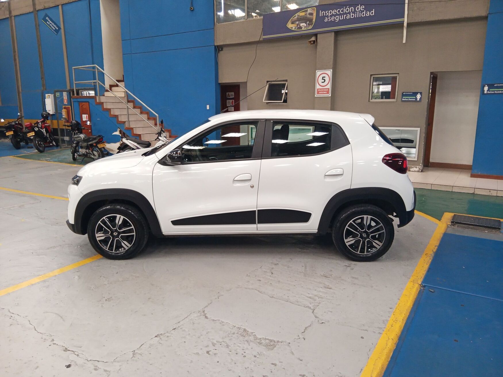 RENAULT KWID 2025