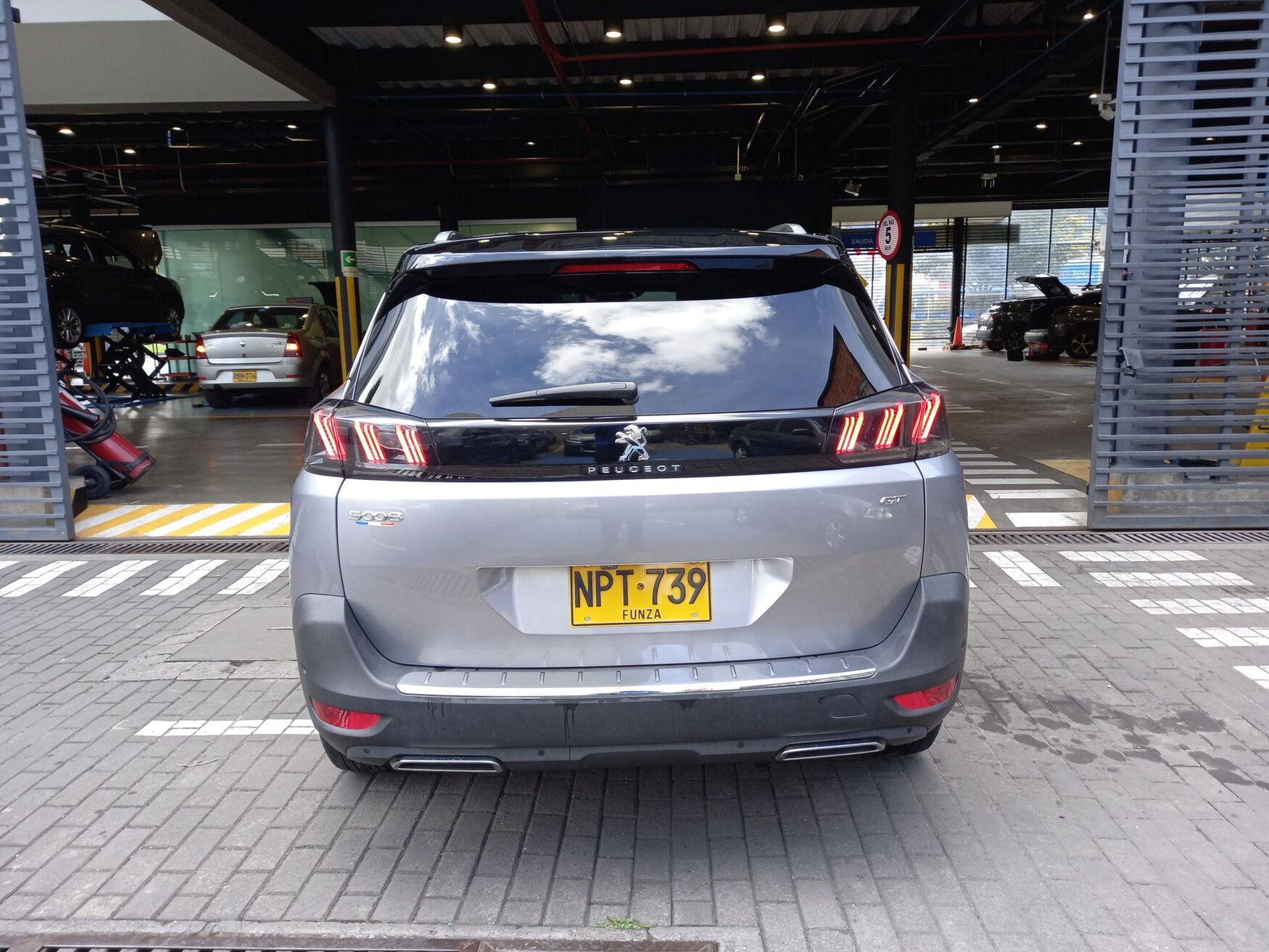 PEUGEOT 5008 2024