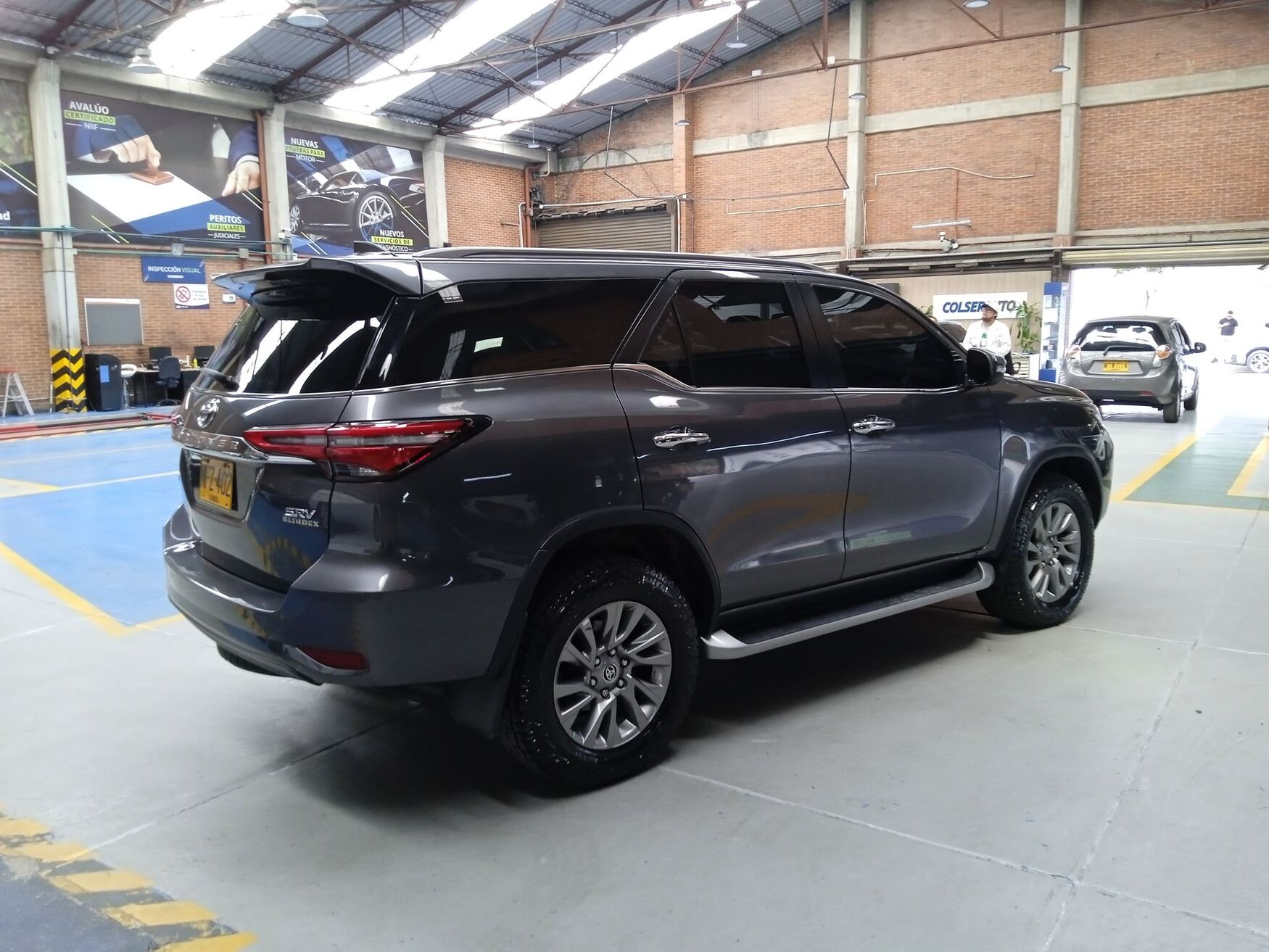 TOYOTA FORTUNER 2023