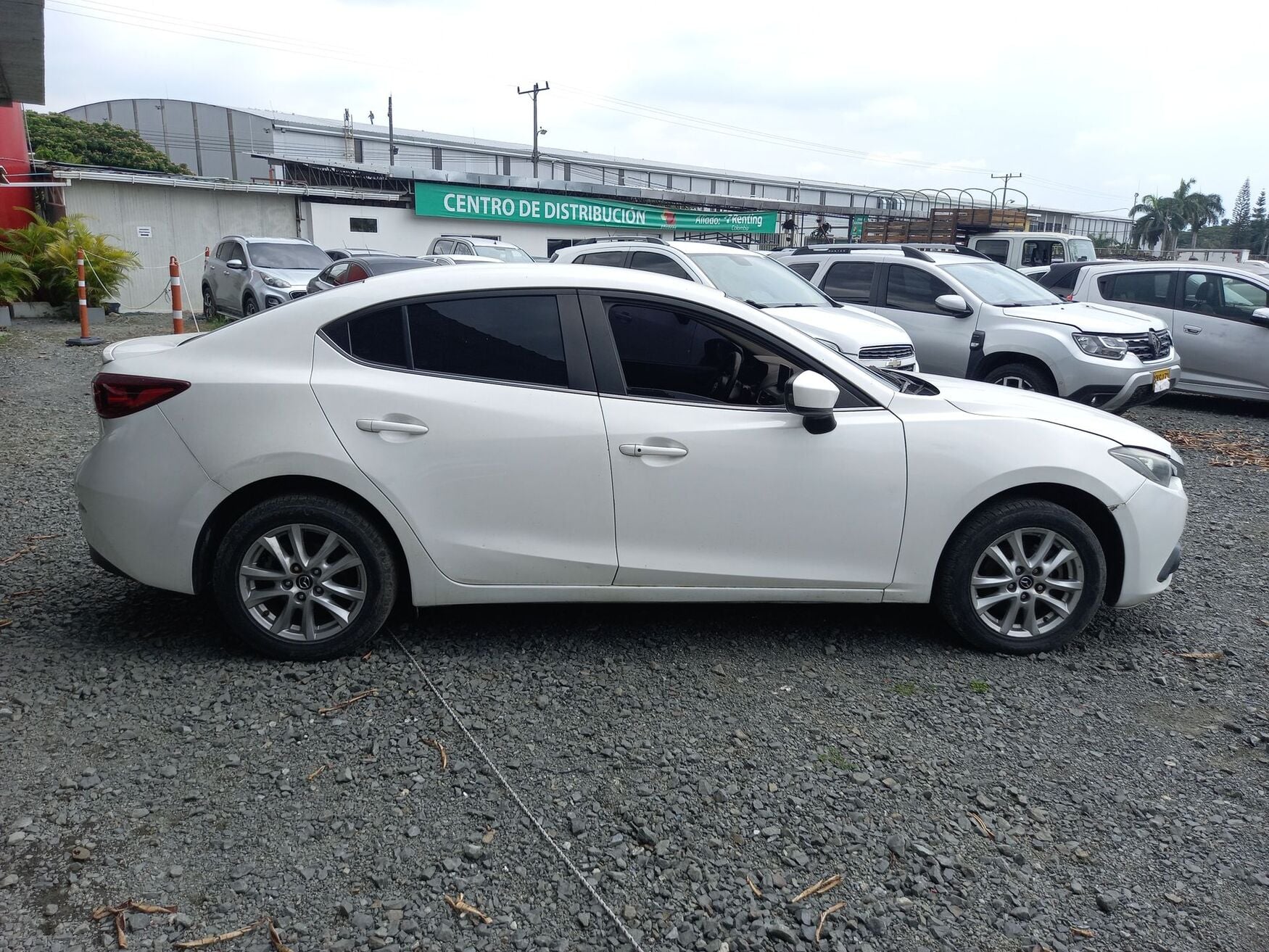 MAZDA 3 2016