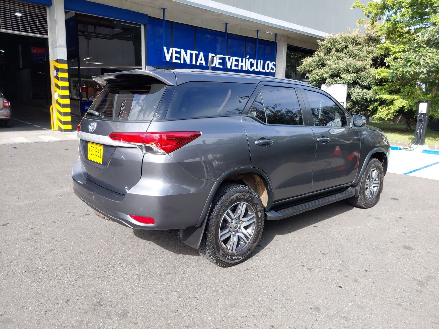 TOYOTA FORTUNER 2022