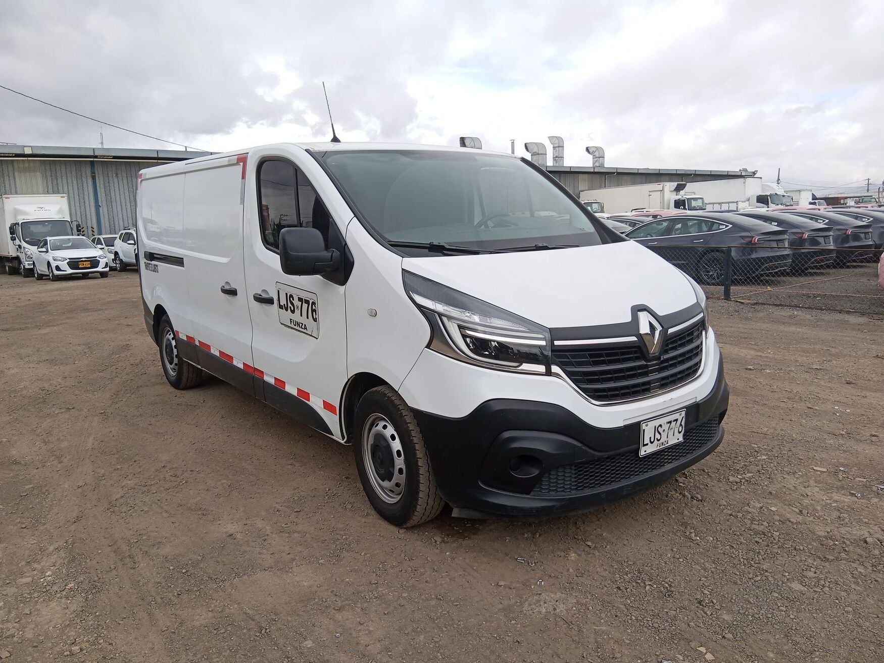 RENAULT TRAFIC 2023