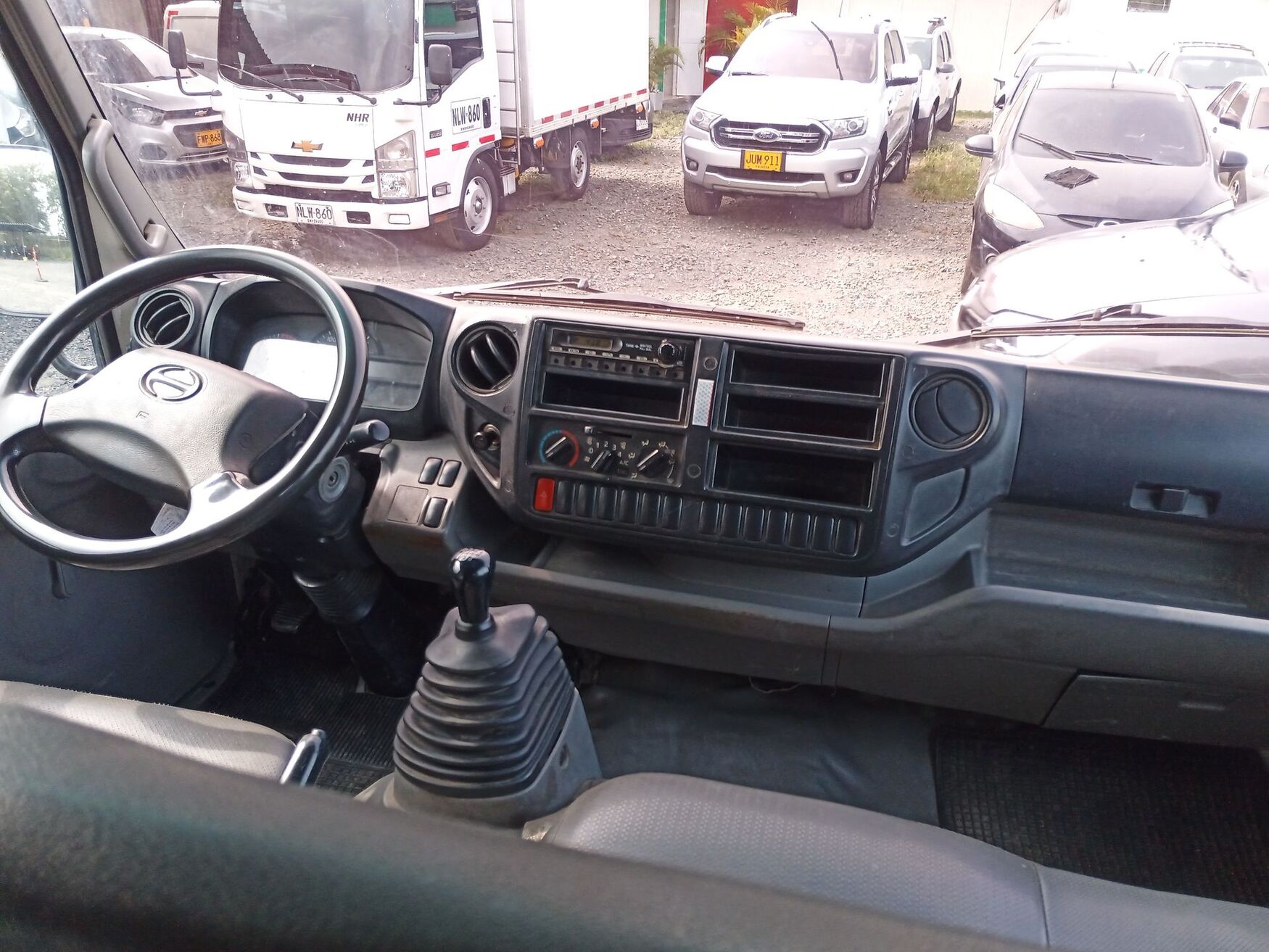 HINO DUTRO 2016