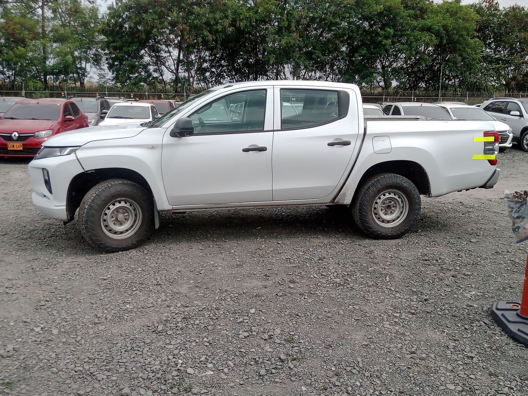 MITSUBISHI L200 2023