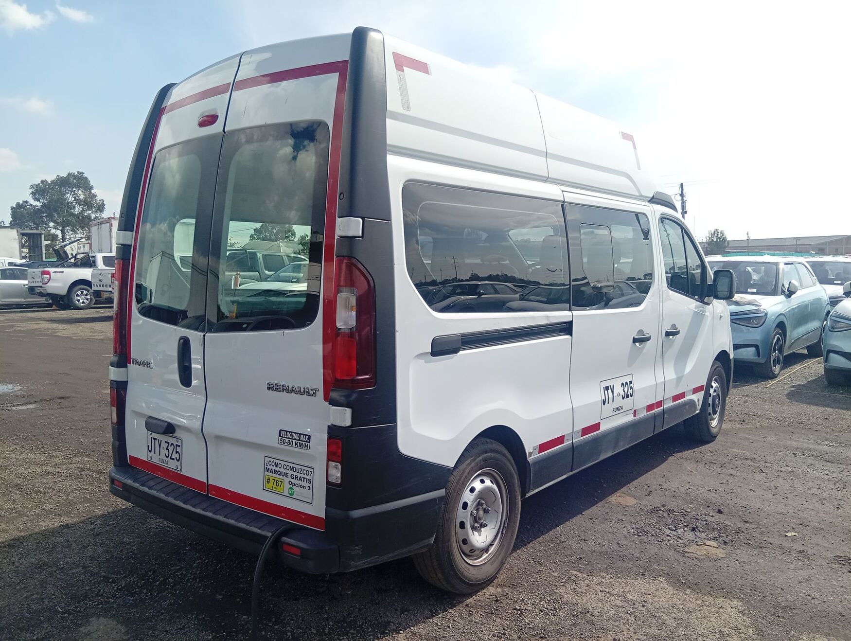 RENAULT TRAFIC 2021