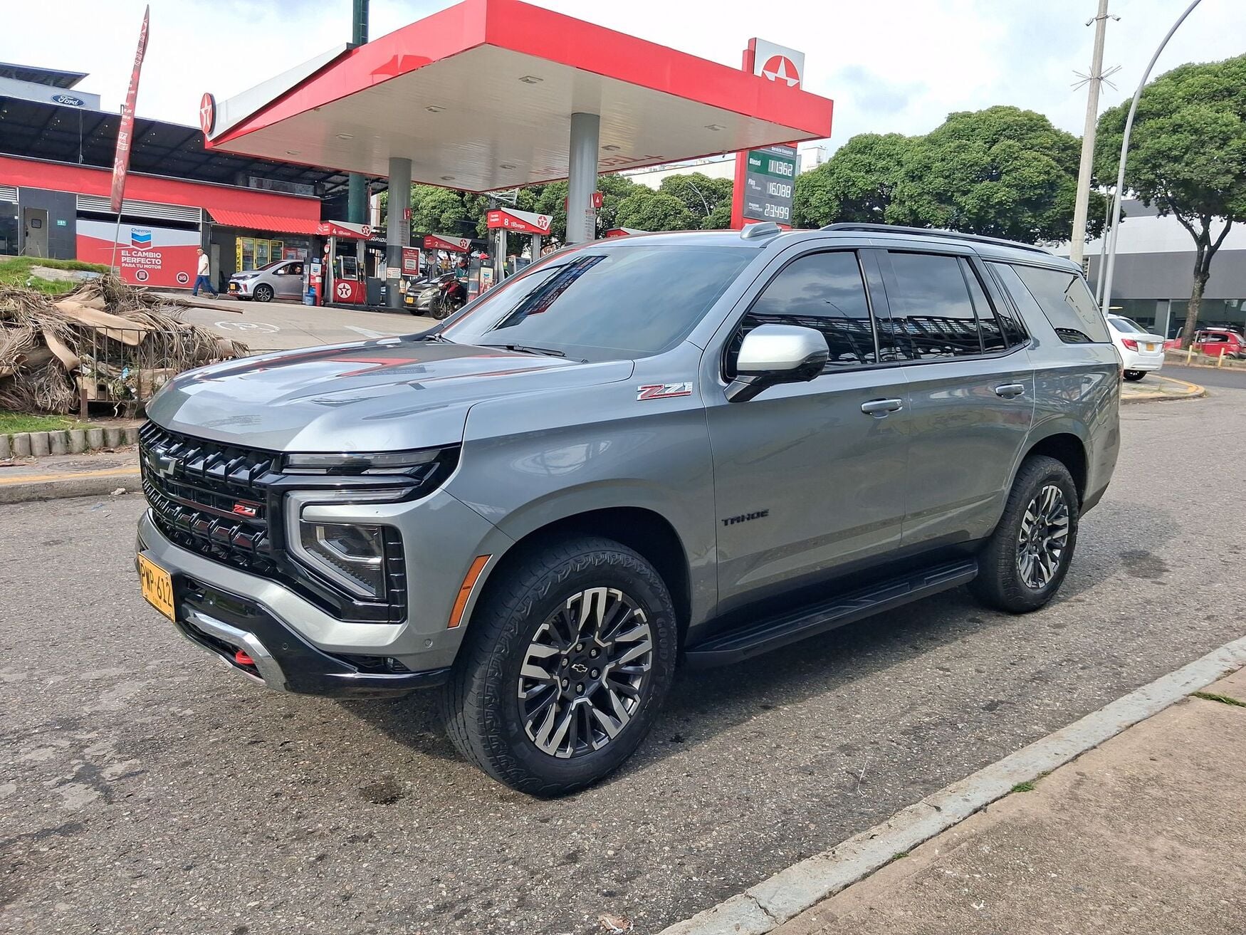 CHEVROLET TAHOE 2025