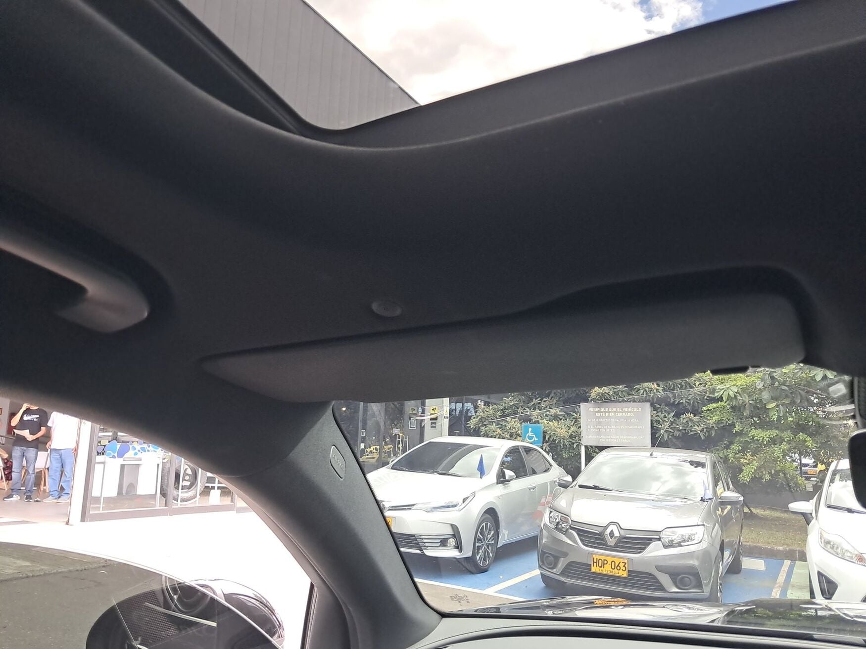 MERCEDES-BENZ GLC300 2026