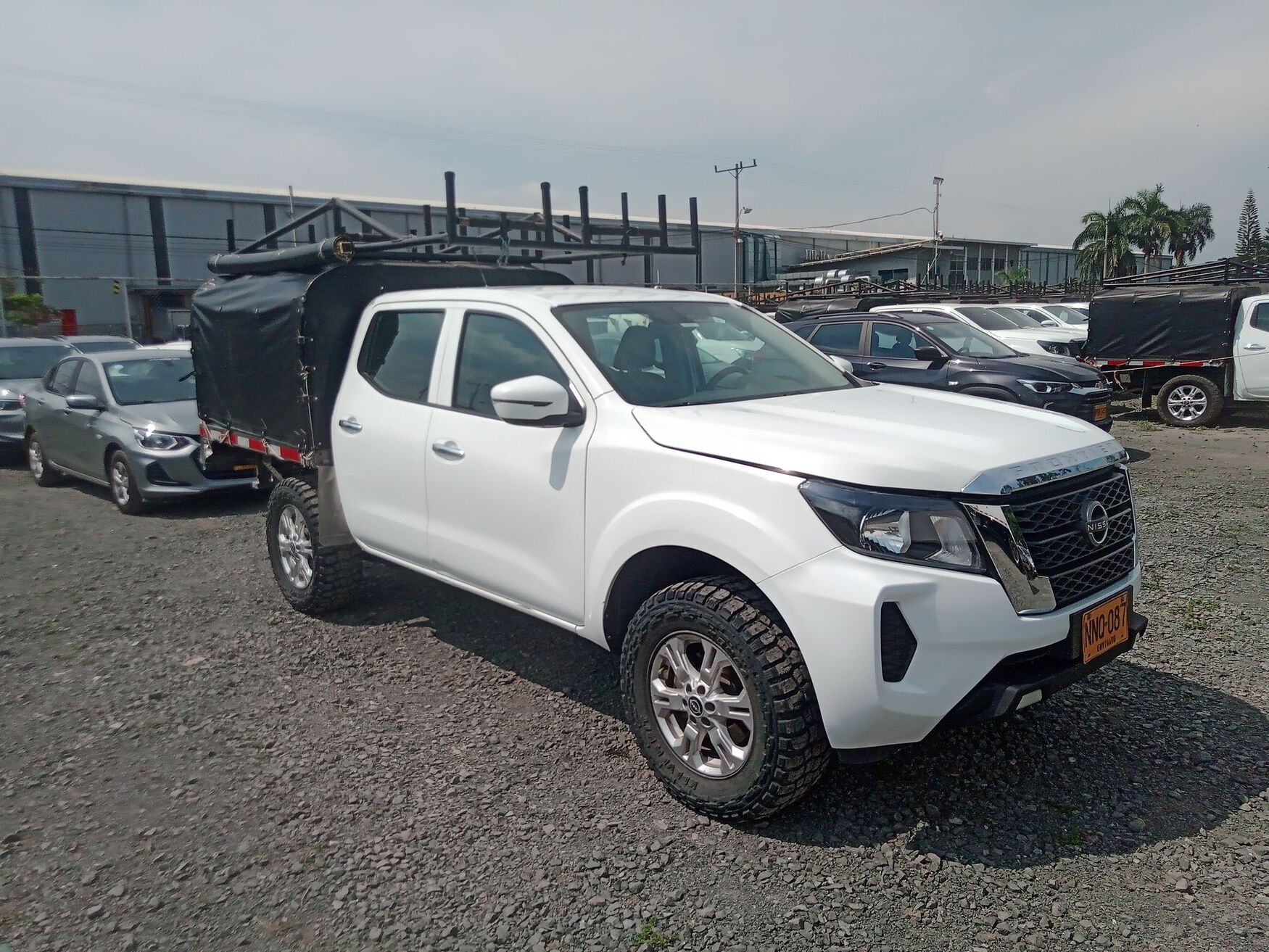 NISSAN FRONTIER 2024