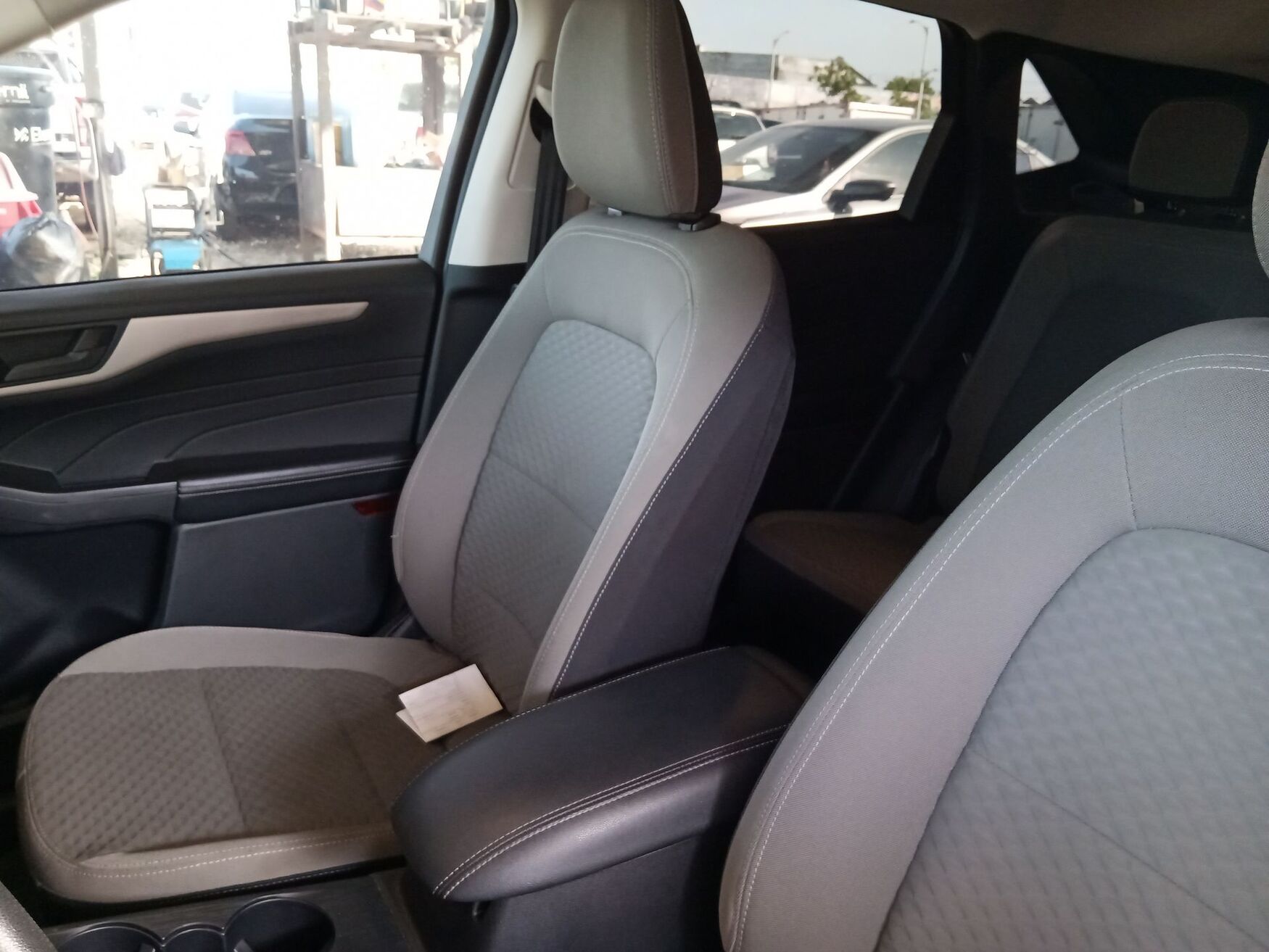 FORD ESCAPE 2022