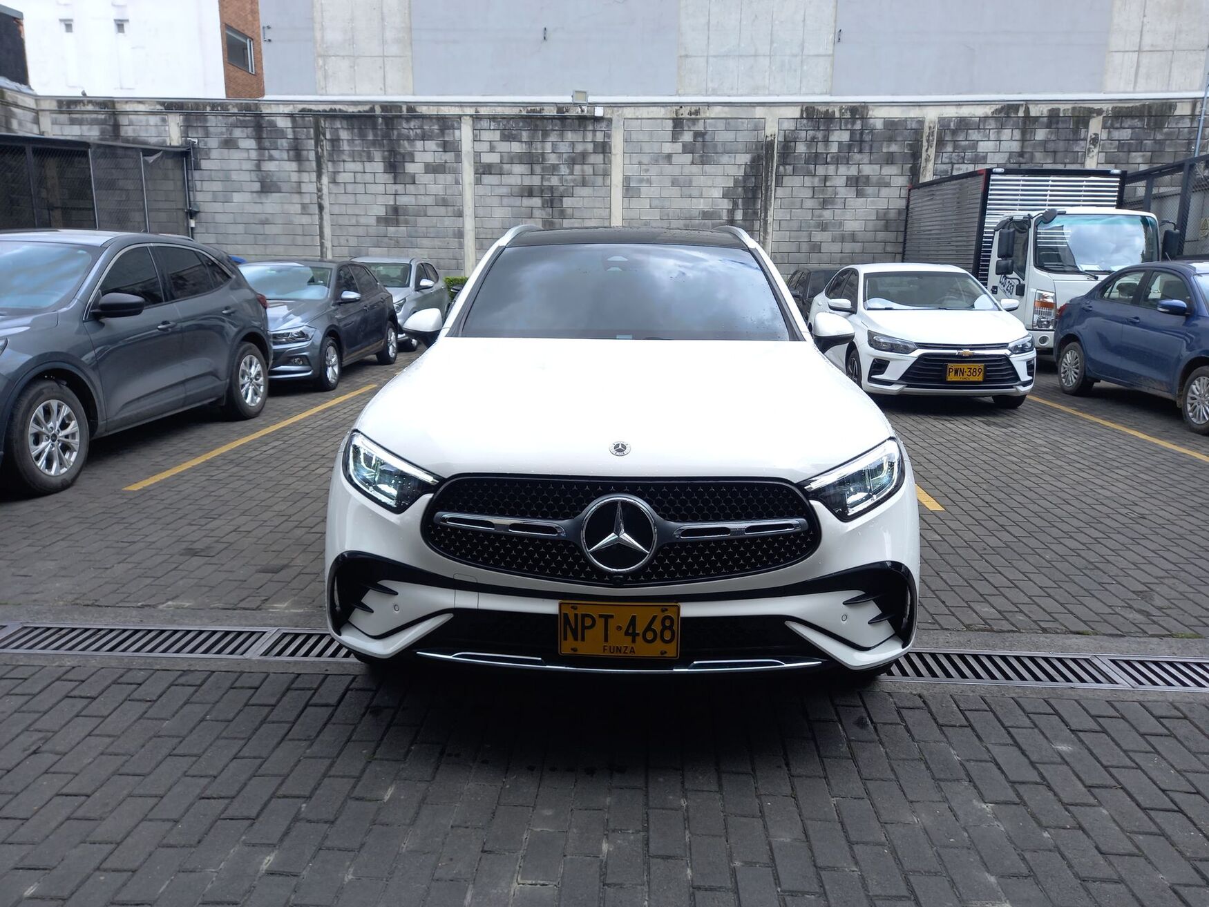 MERCEDES-BENZ GLC 300 2024
