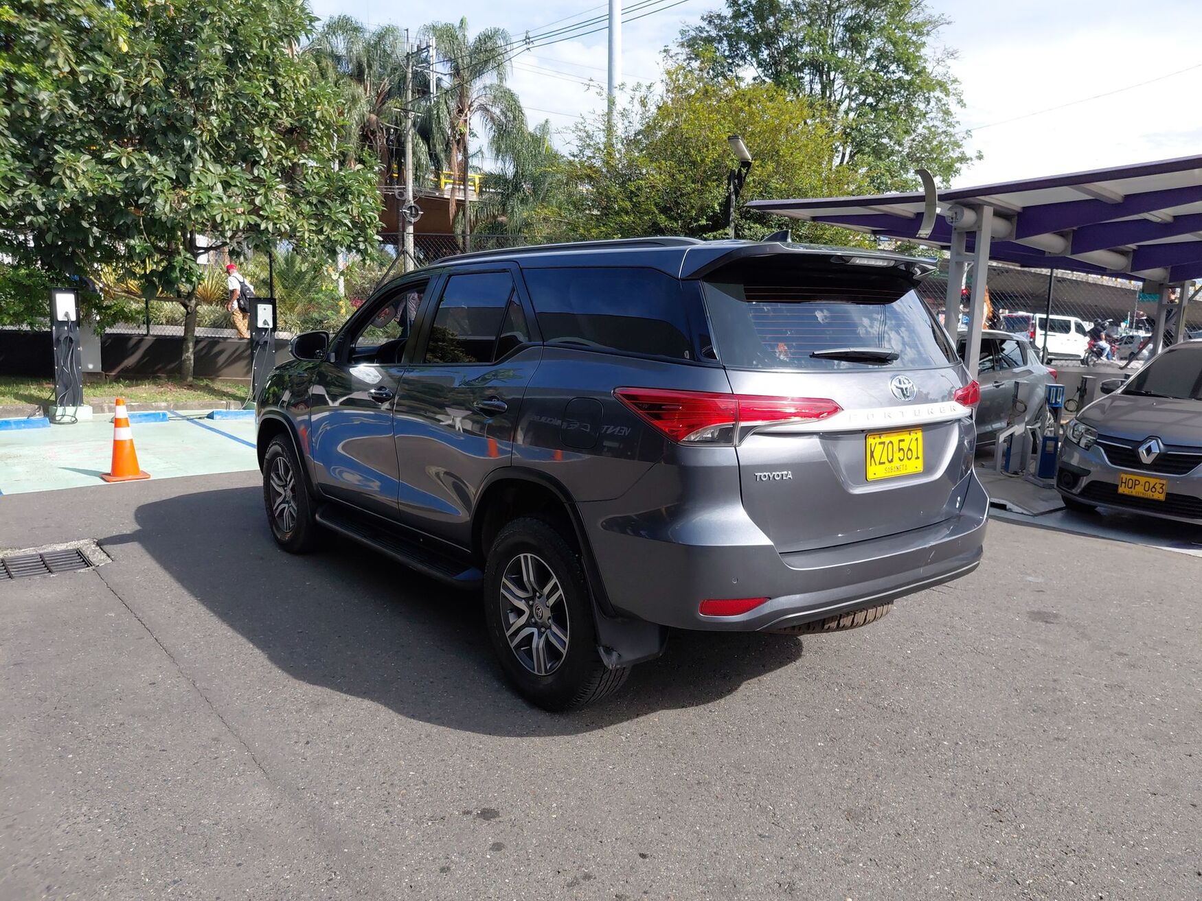 TOYOTA FORTUNER 2022